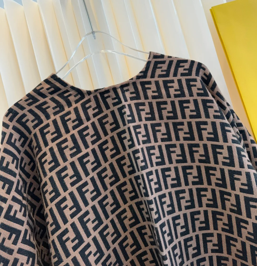Шарфы Fendi 18627245