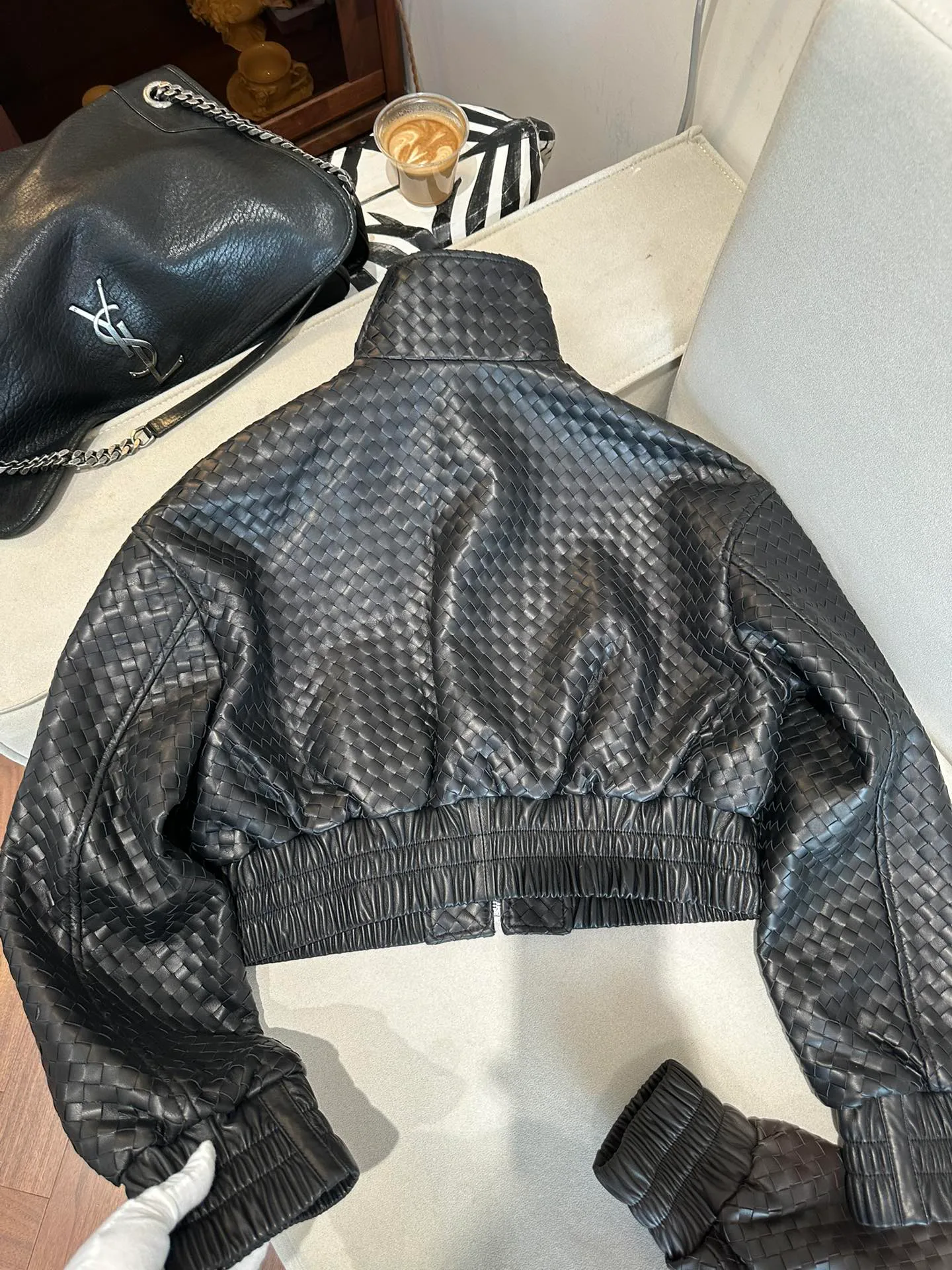 Кожаные Куртки И Дублёнки Женские Bottega Veneta 11624980