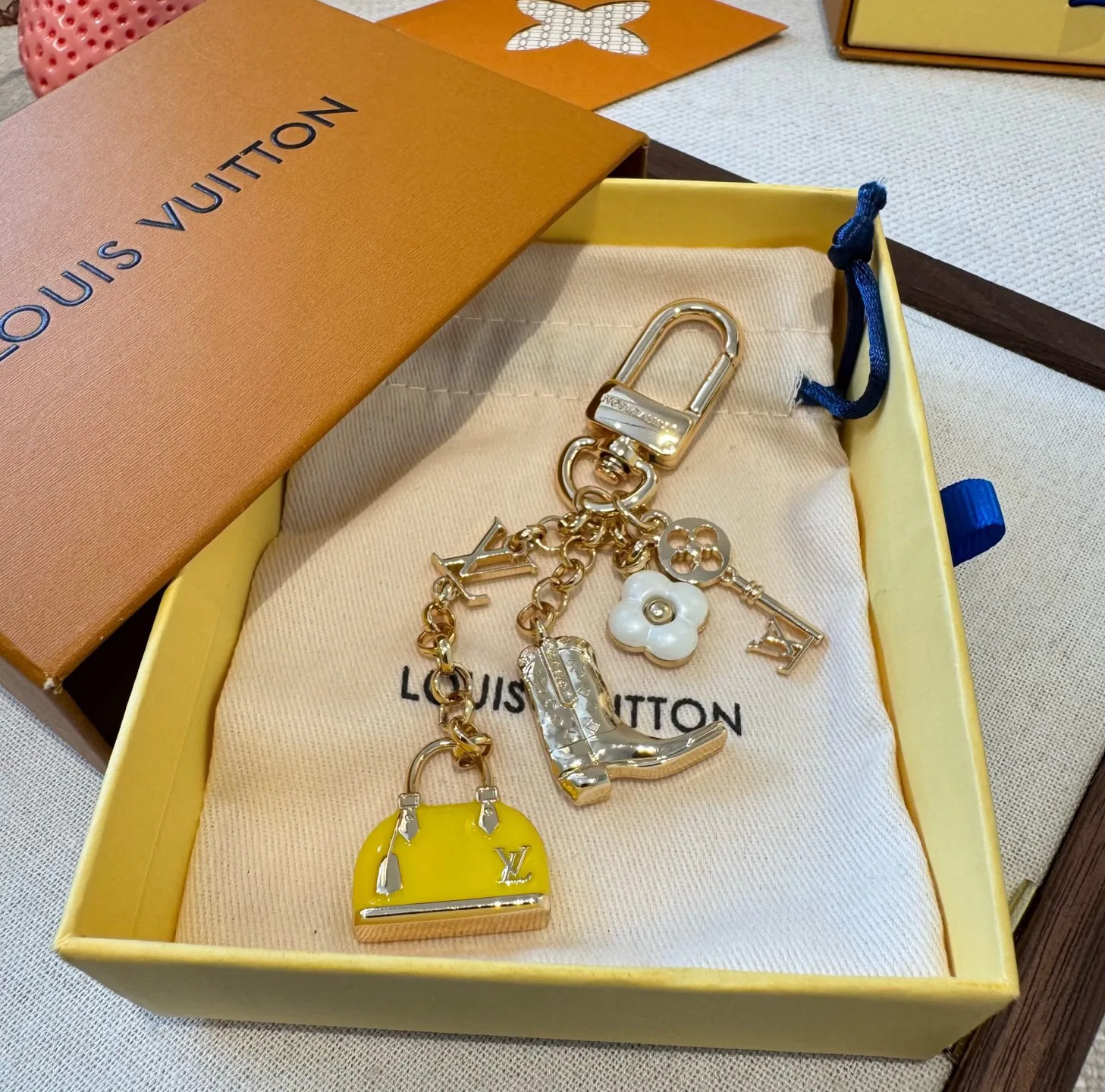 Ключницы Louis Vuitton 18013871