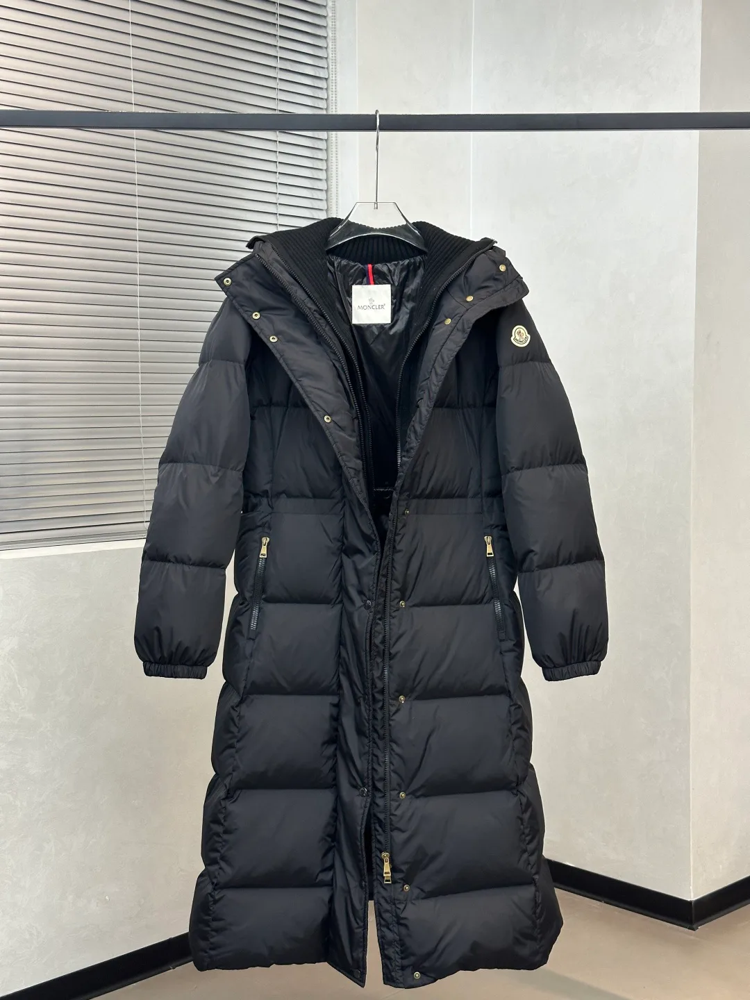 Пуховики Женские Moncler 685894
