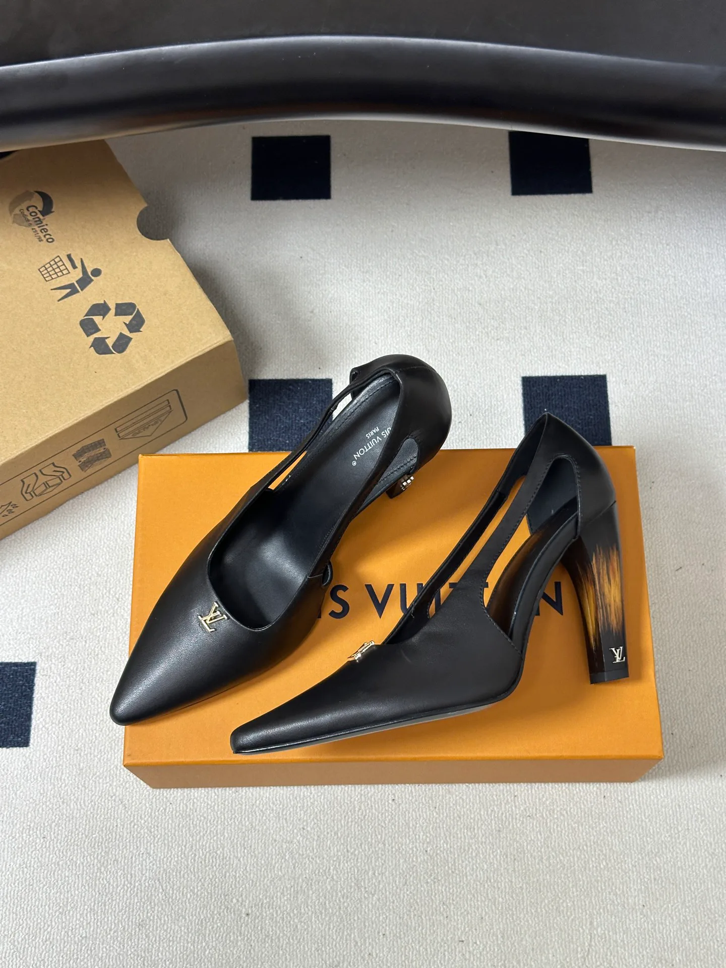 Туфли Женские Louis Vuitton 18340944