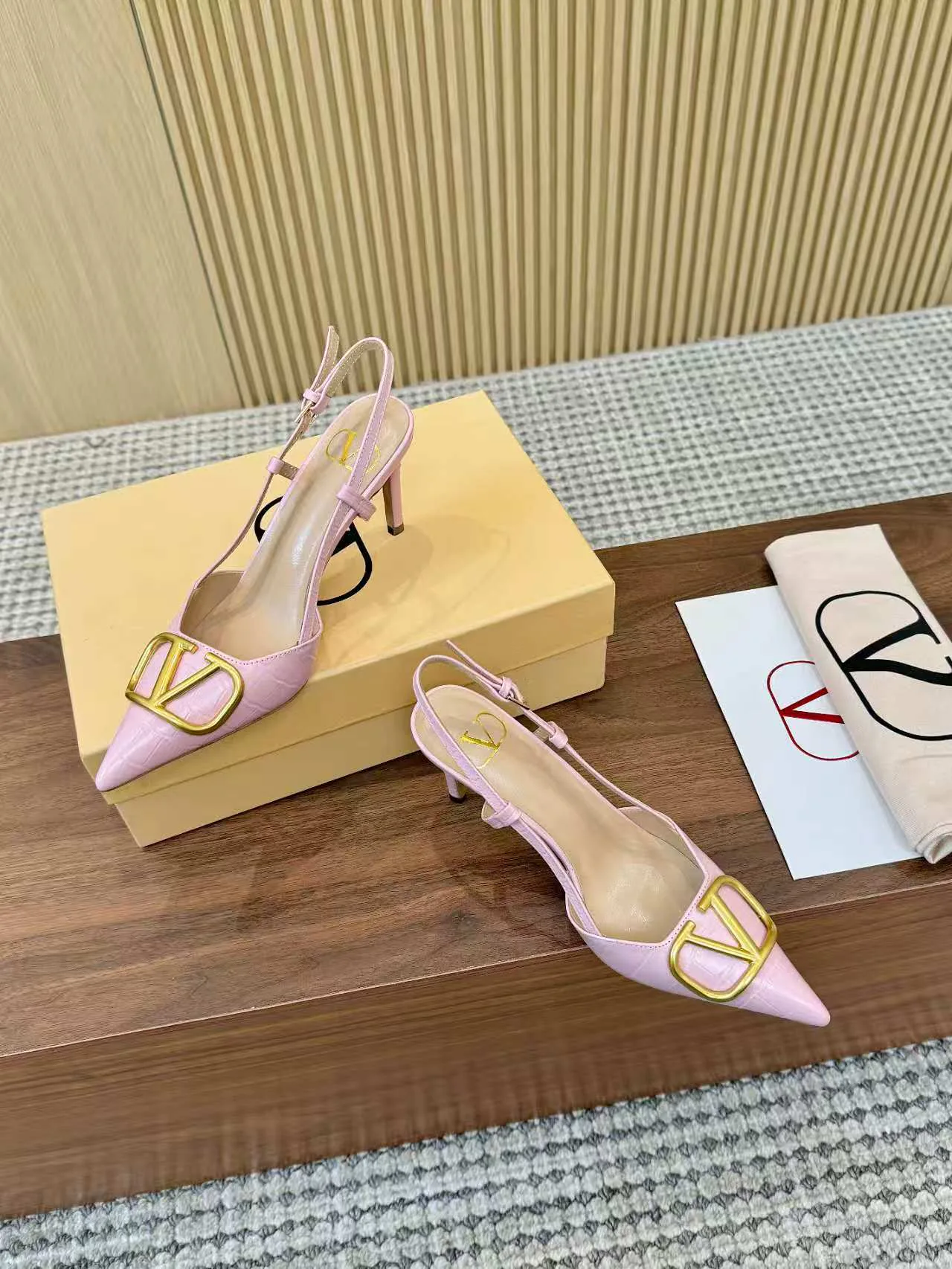 Босоножки Женские Valentino 12156371