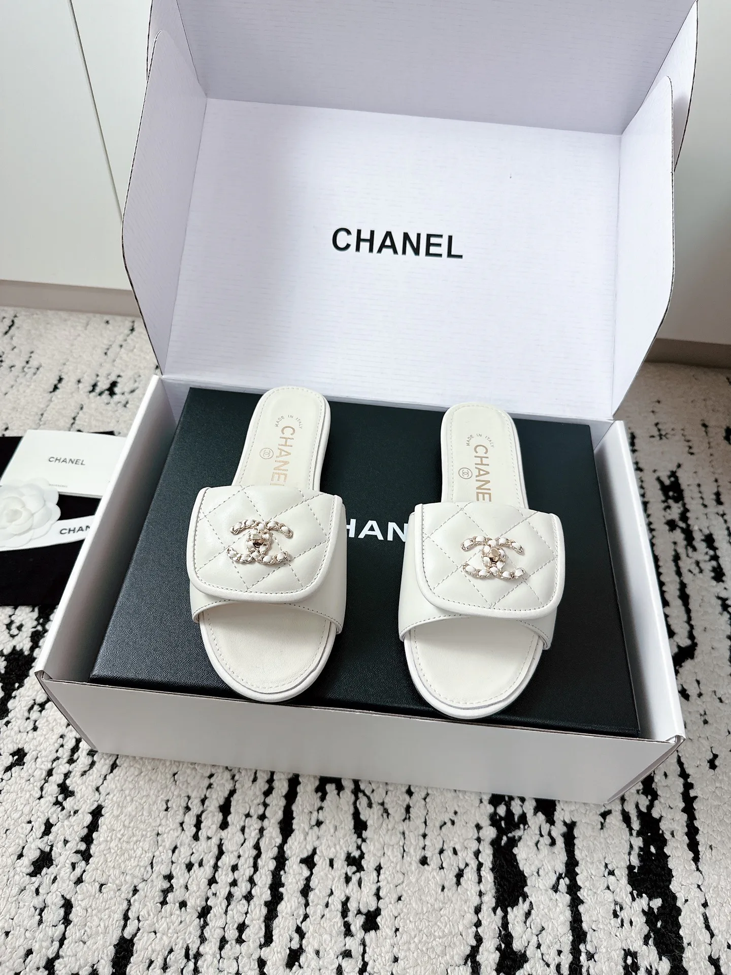 Шлепанцы Женские Chanel 11414462