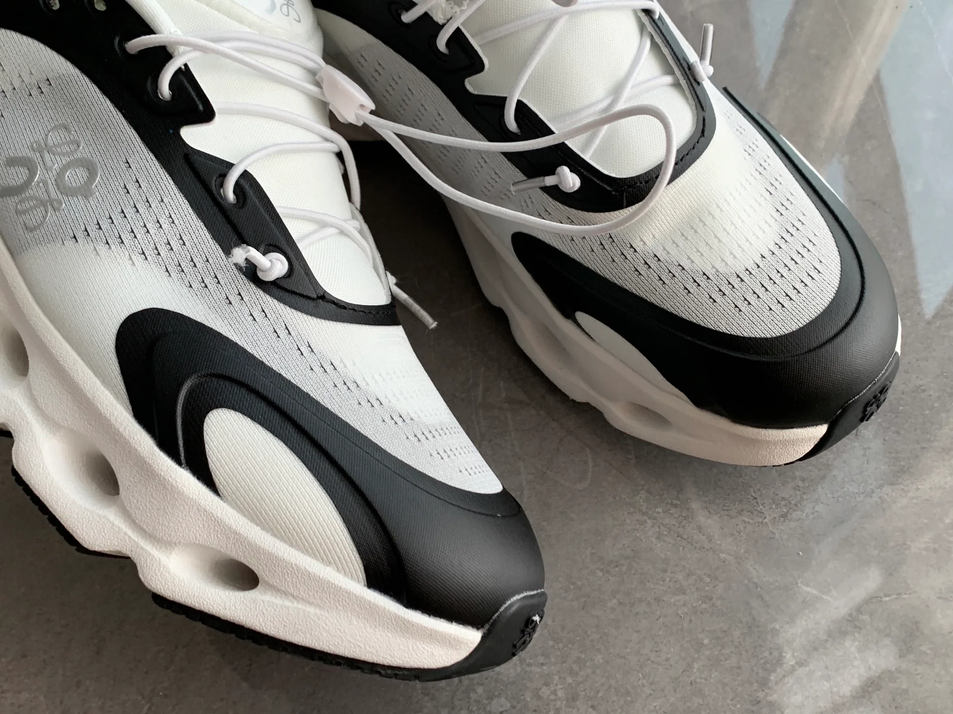 Кроссовки Женские Loewe 173522