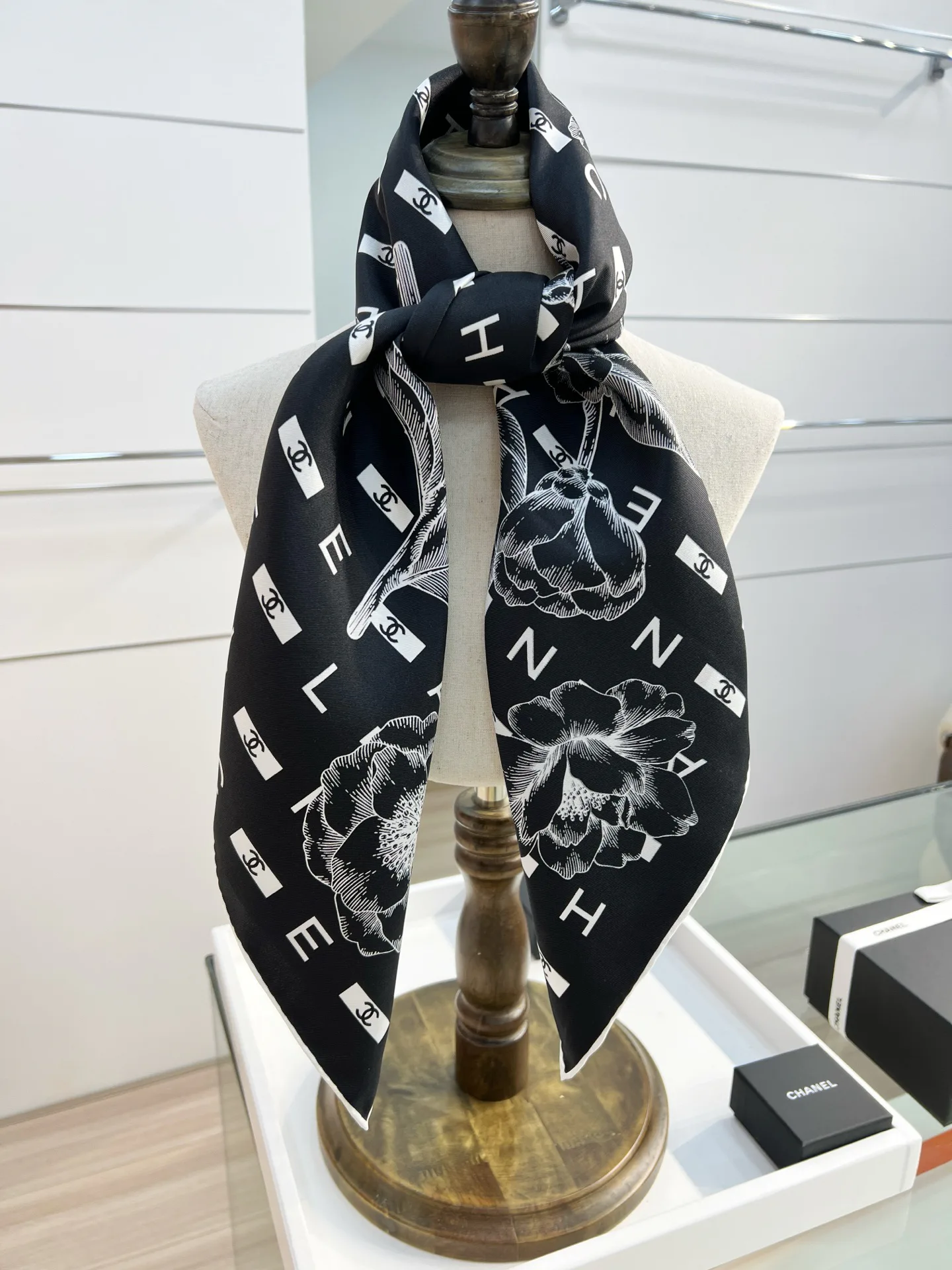 Платки Chanel 11503441