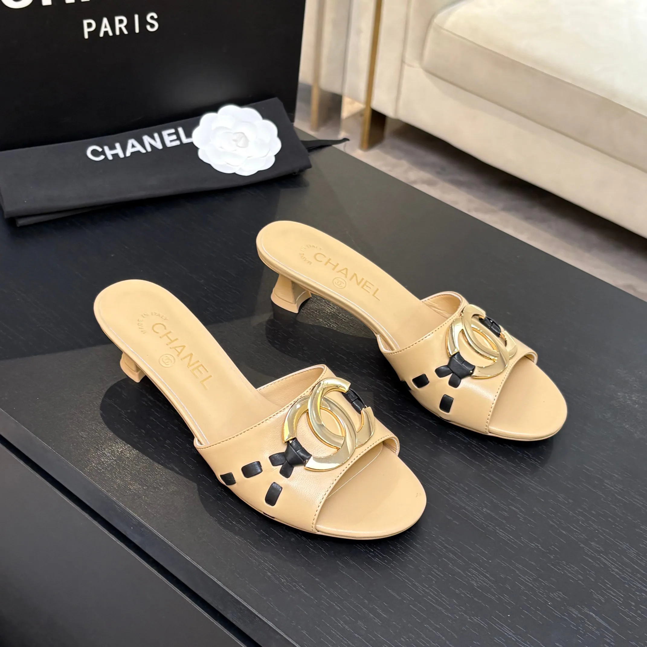 Шлепанцы Женские Chanel 16953068