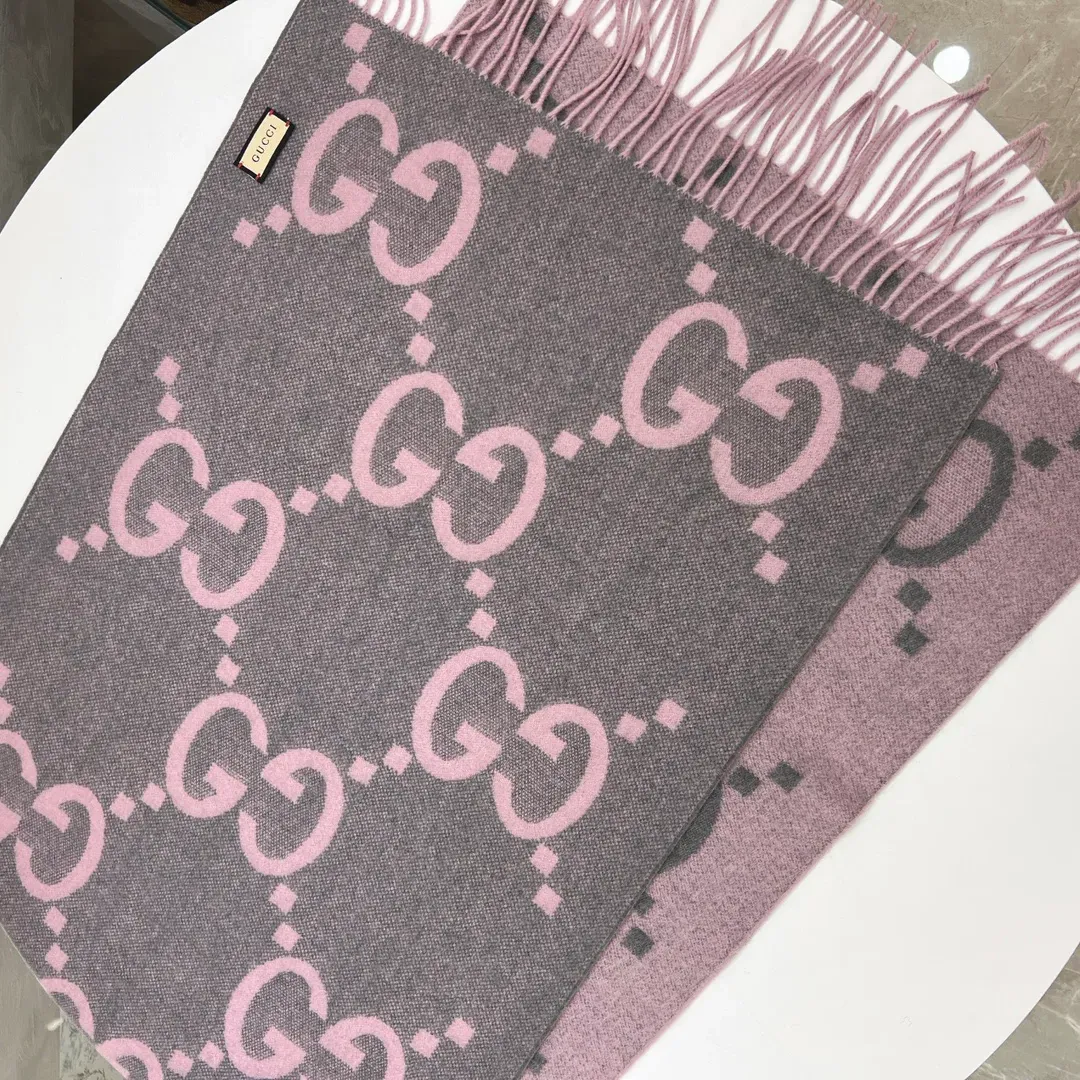 Шарфы Gucci 2642459