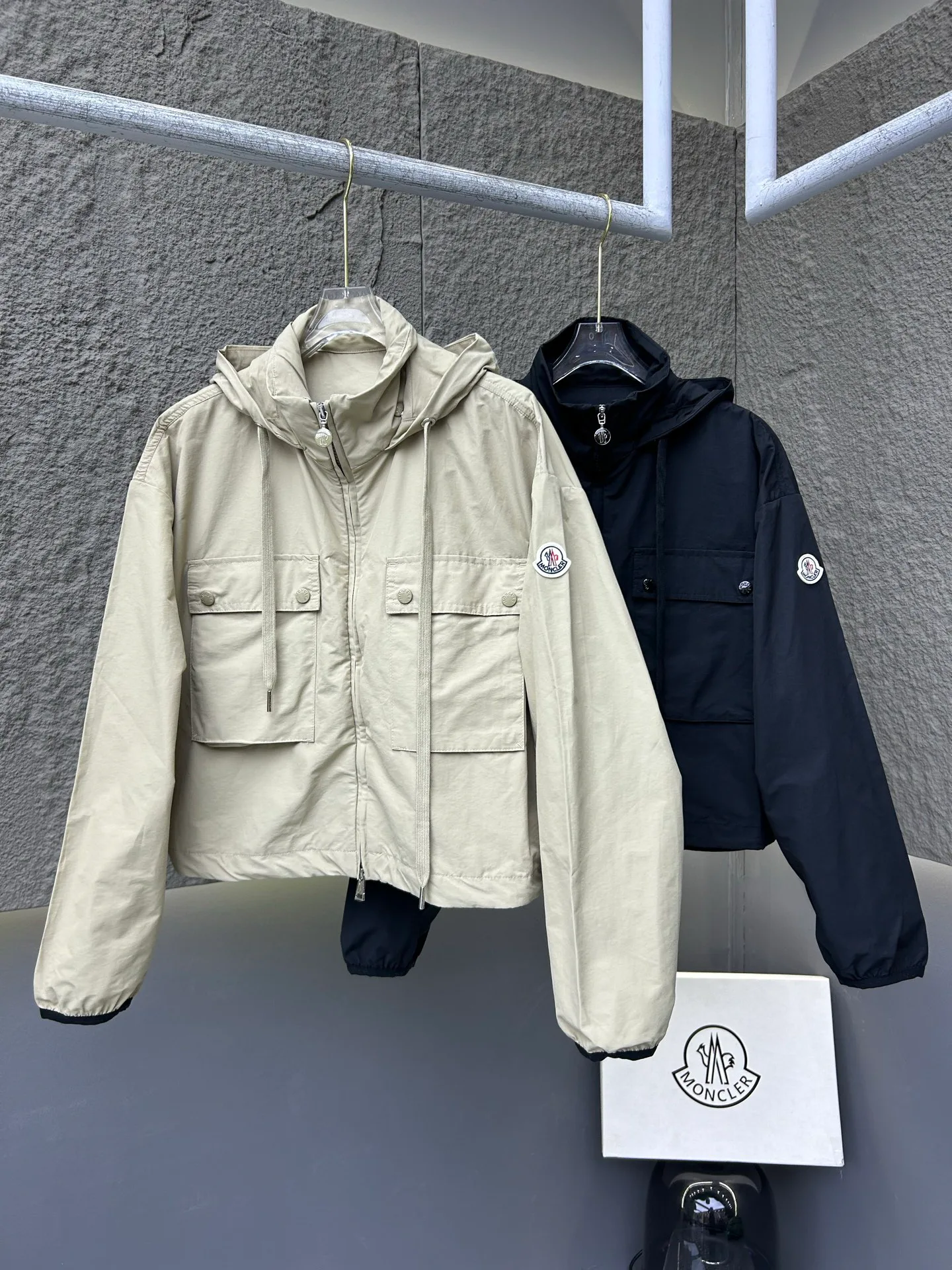 Куртки И Пуховики Женские Moncler 11537497