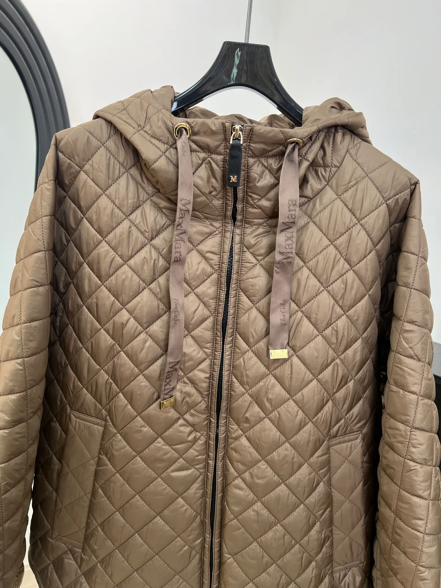 Куртки И Пуховики Женские Max Mara 19930111