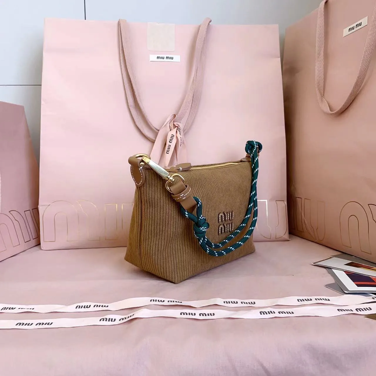 Сумки На Ремне Женские Miu Miu 3885406