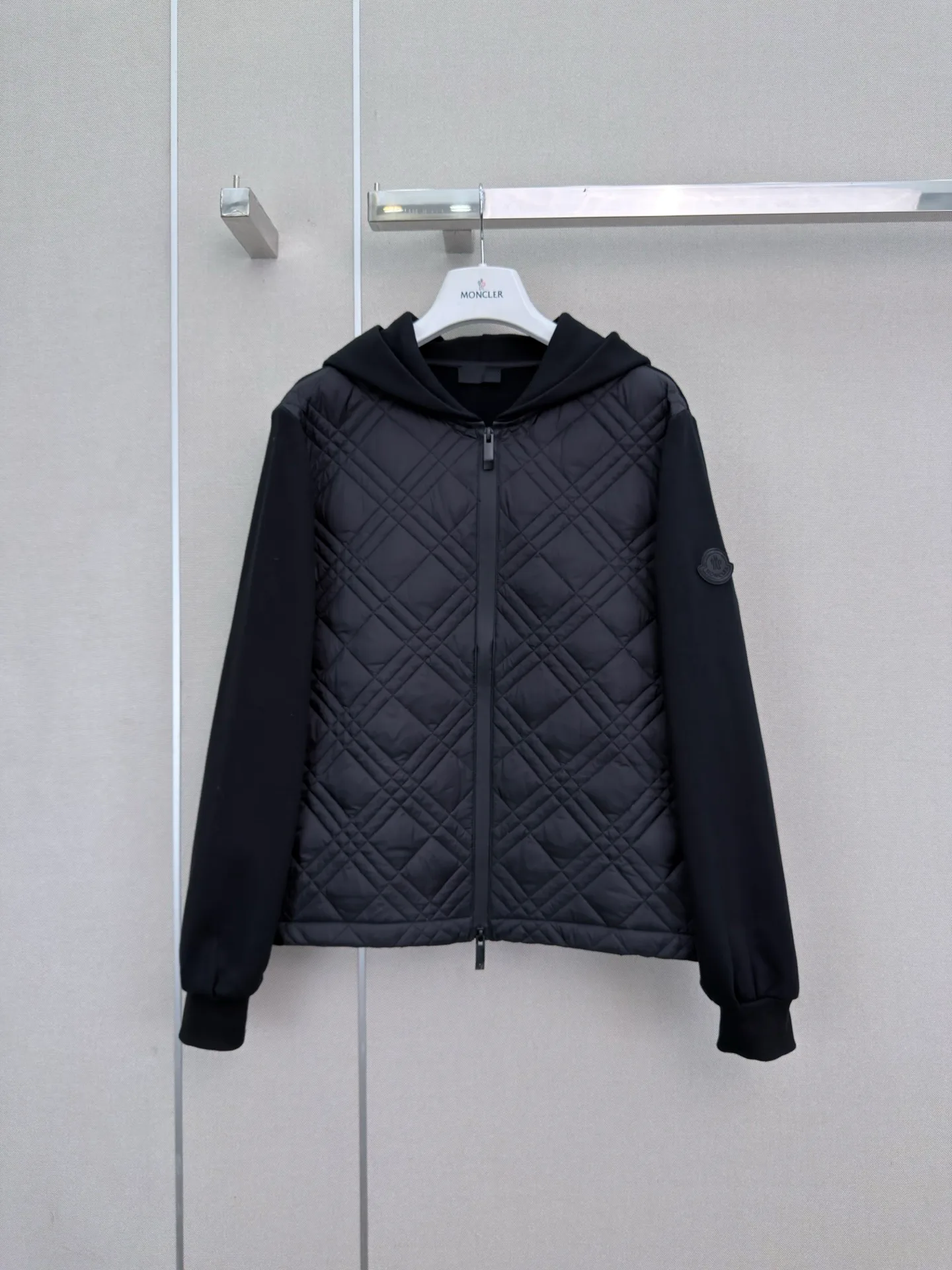 Куртки И Пуховики Женские Moncler 18506403
