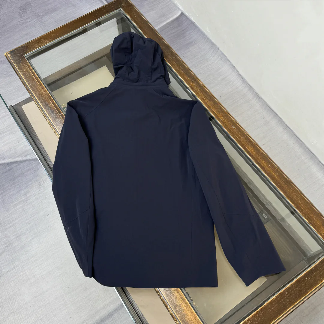 Куртки И Пуховики Мужские Prada 13230366
