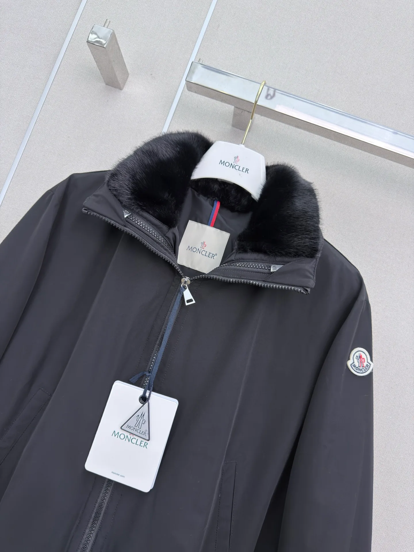 Куртки И Пуховики Женские Moncler 17919448