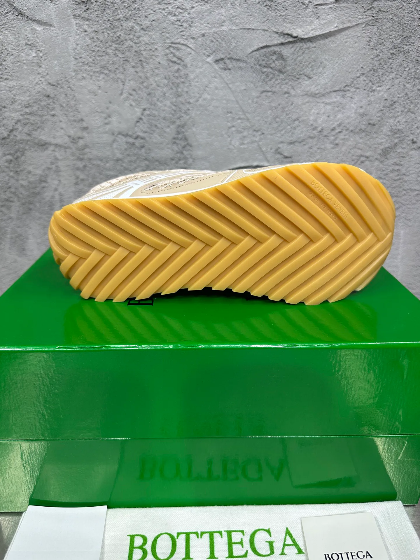 Кроссовки Женские Bottega Veneta 1885530