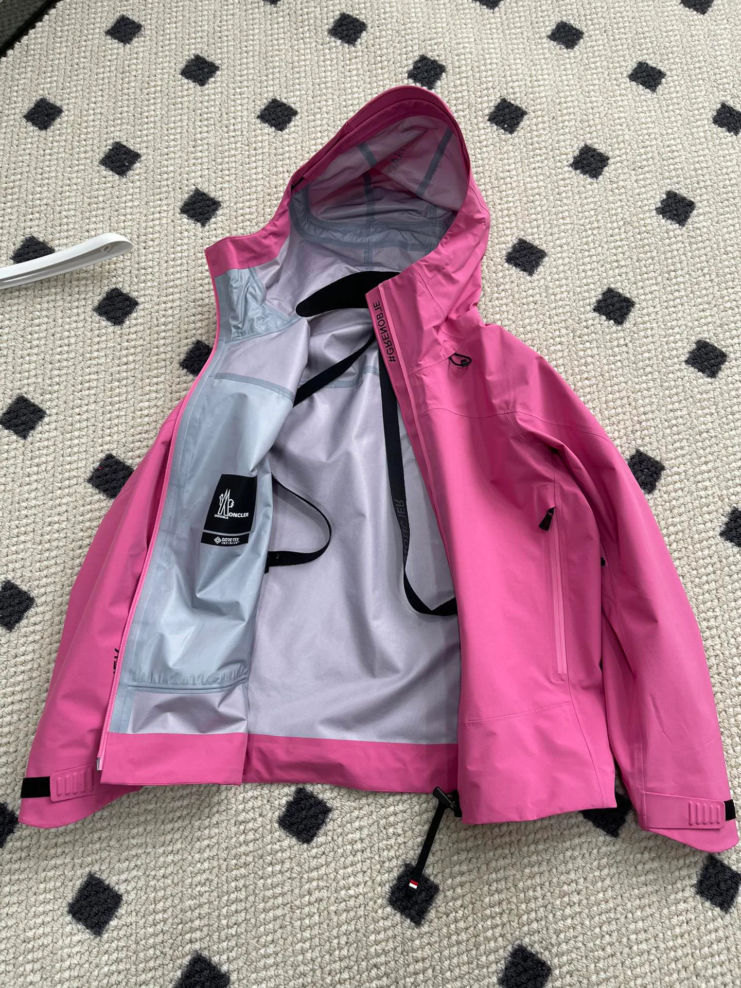 Куртки Женские Moncler 6920