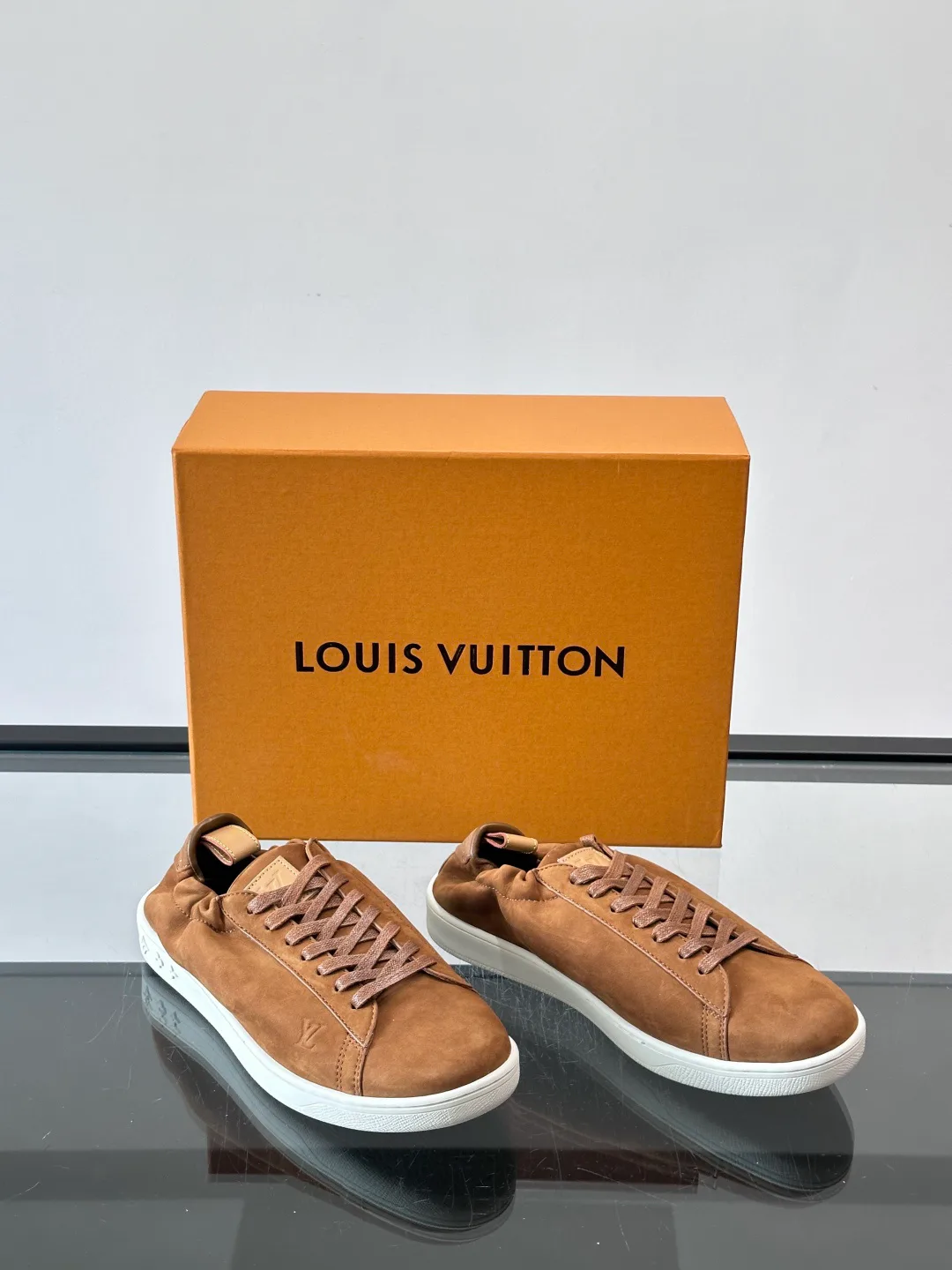 Кроссовки Мужские Louis Vuitton 18263698