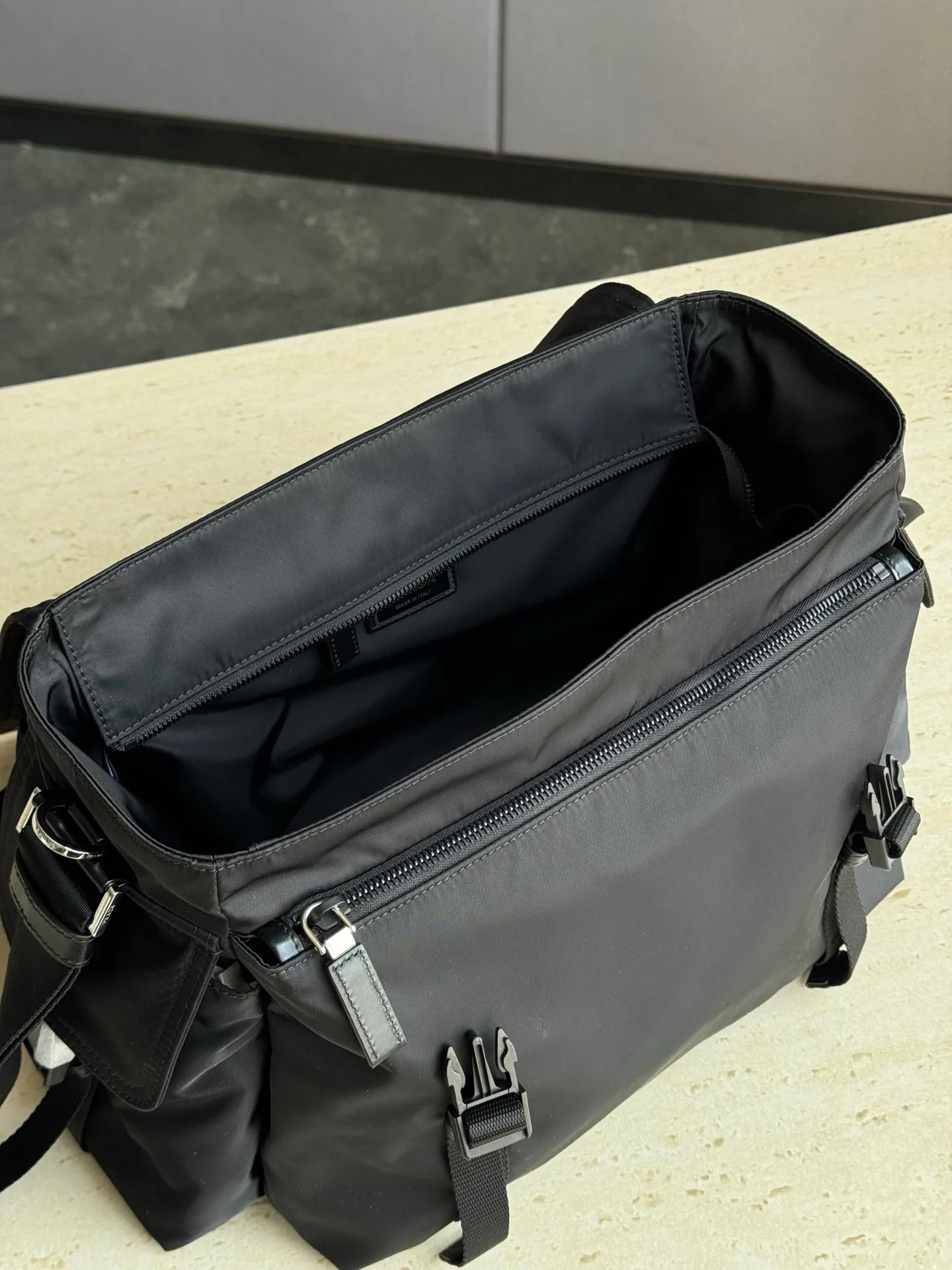 Классические Сумки Женские Issey Miyake 13554257