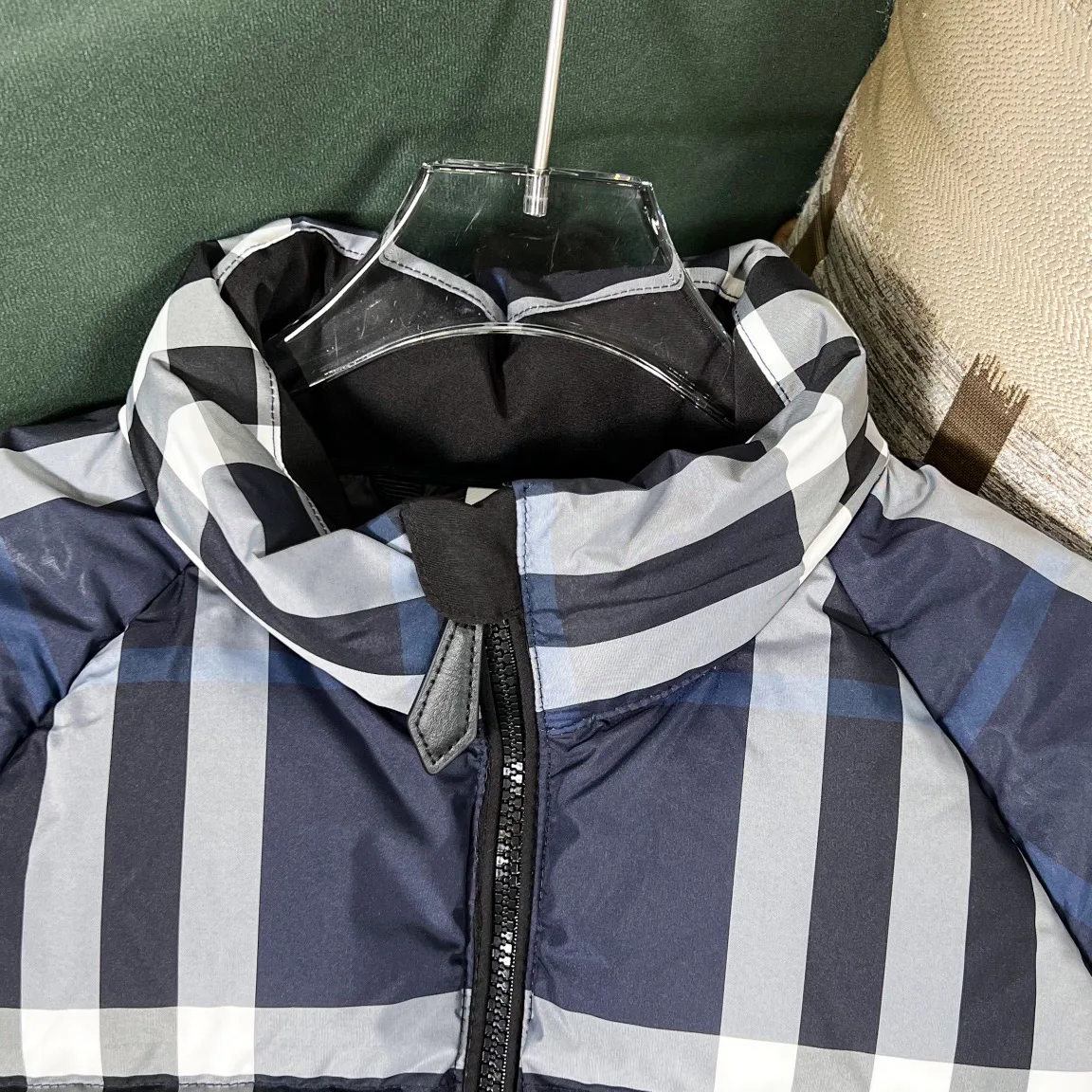 Куртки И Пуховики Женские Burberry 1152