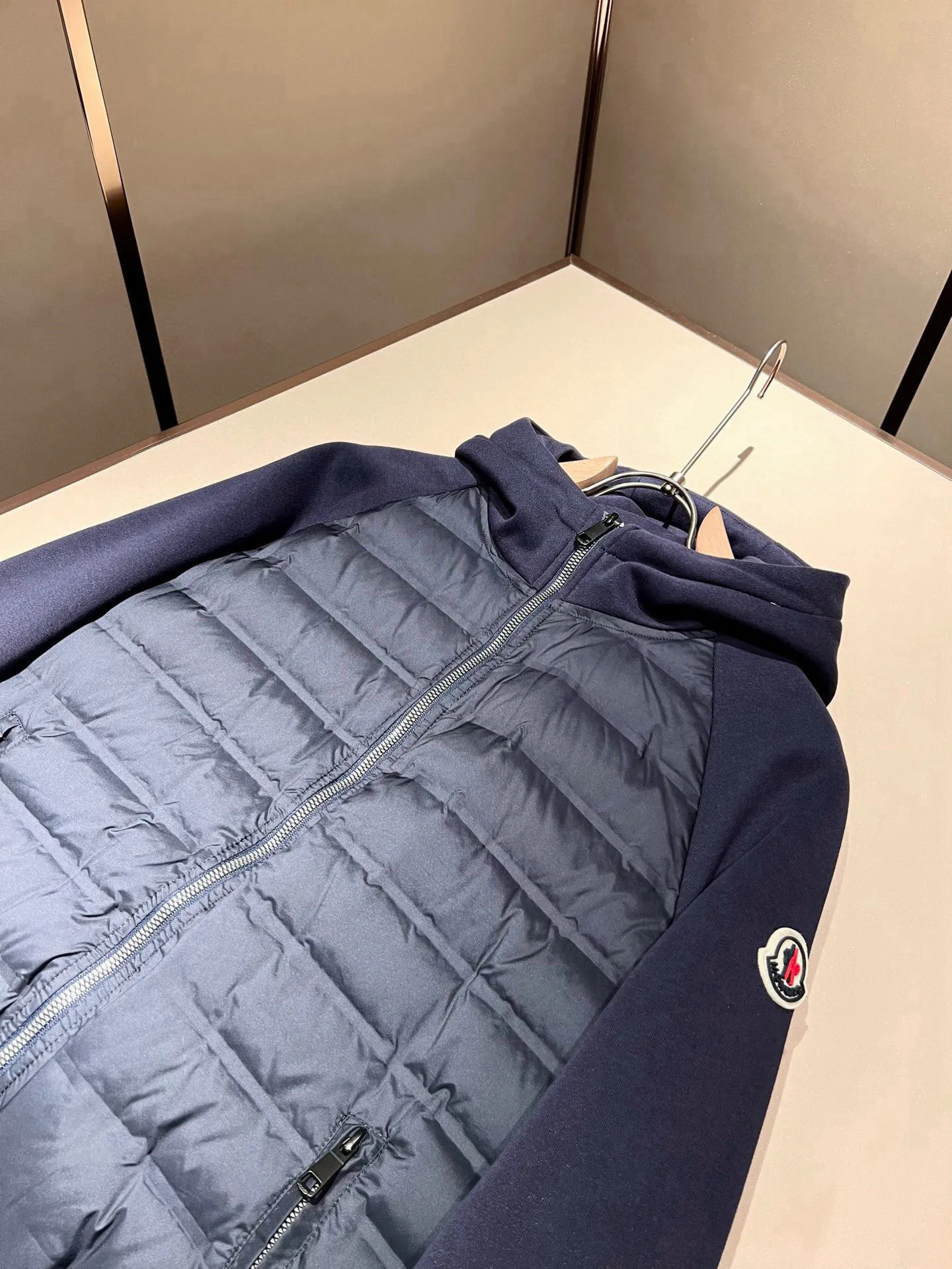 Куртки И Пуховики Мужские Moncler 940770
