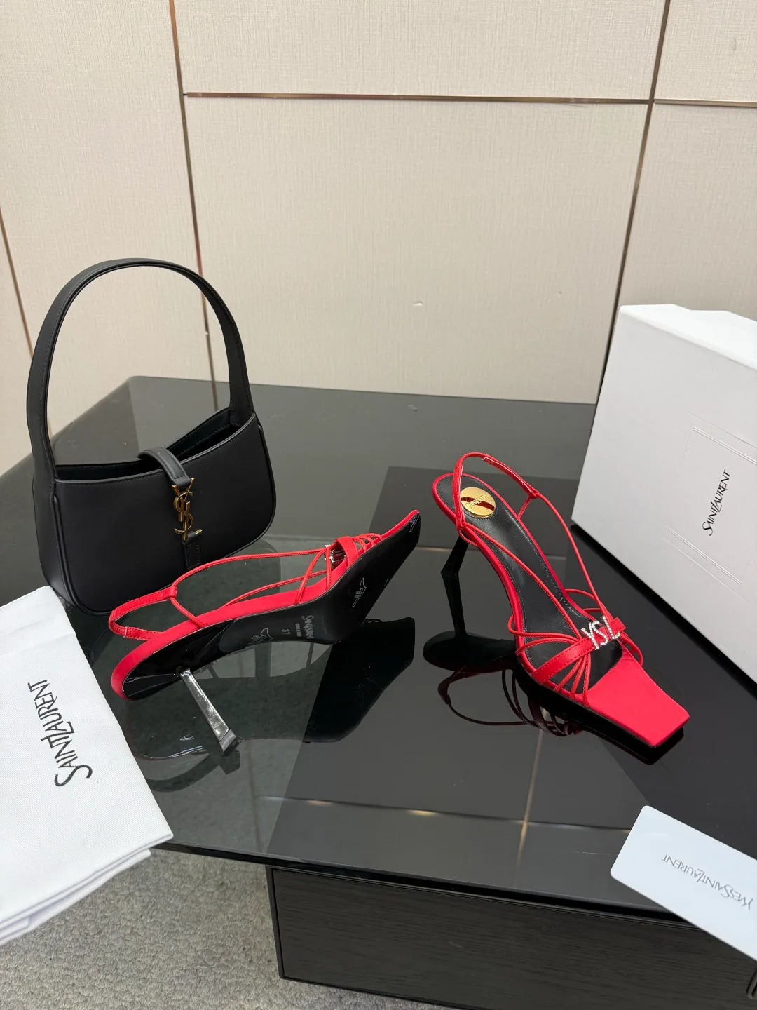 Босоножки Женские Saint Laurent 9632696