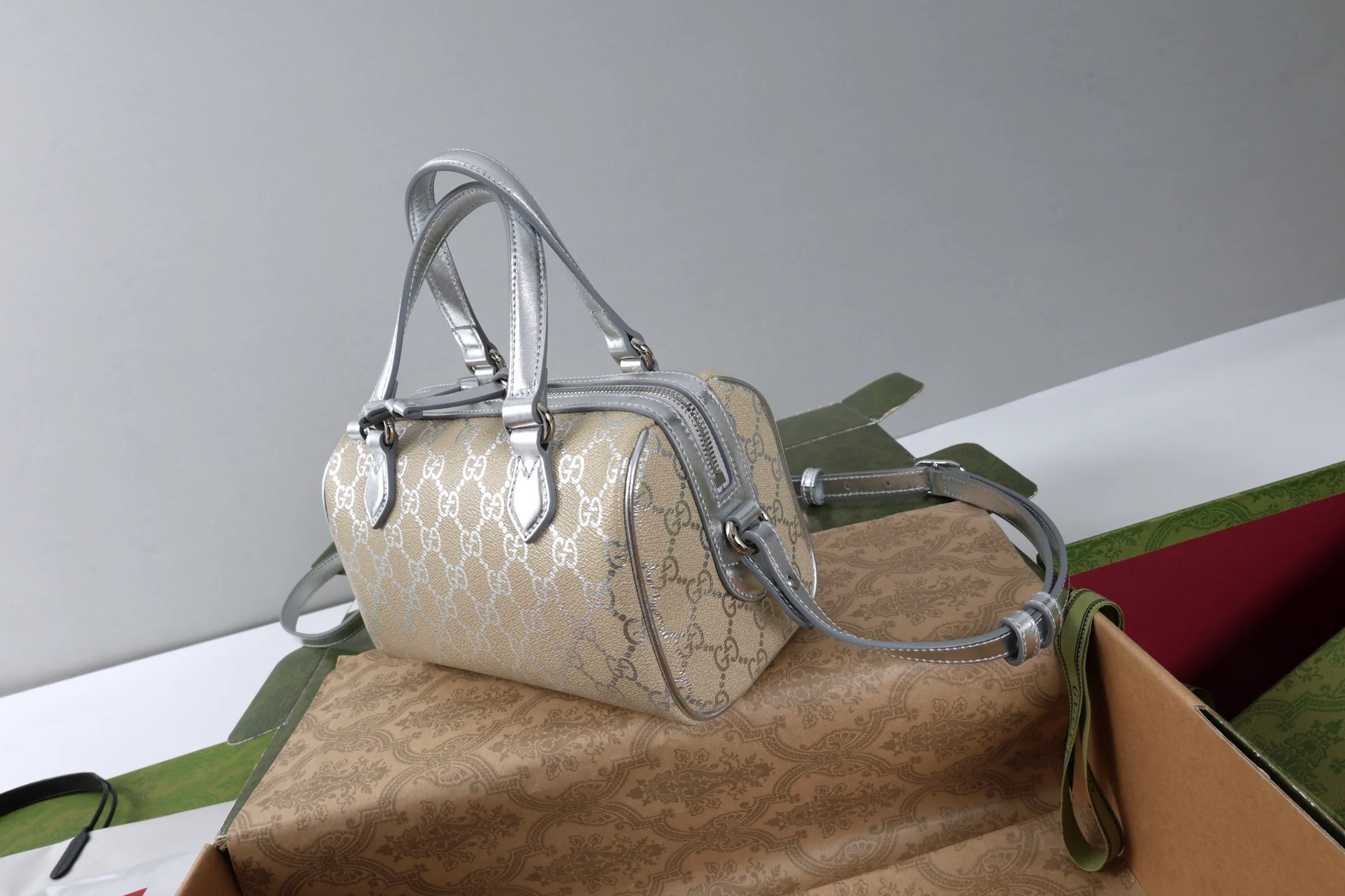 Классические Сумки Женские Gucci 2606362