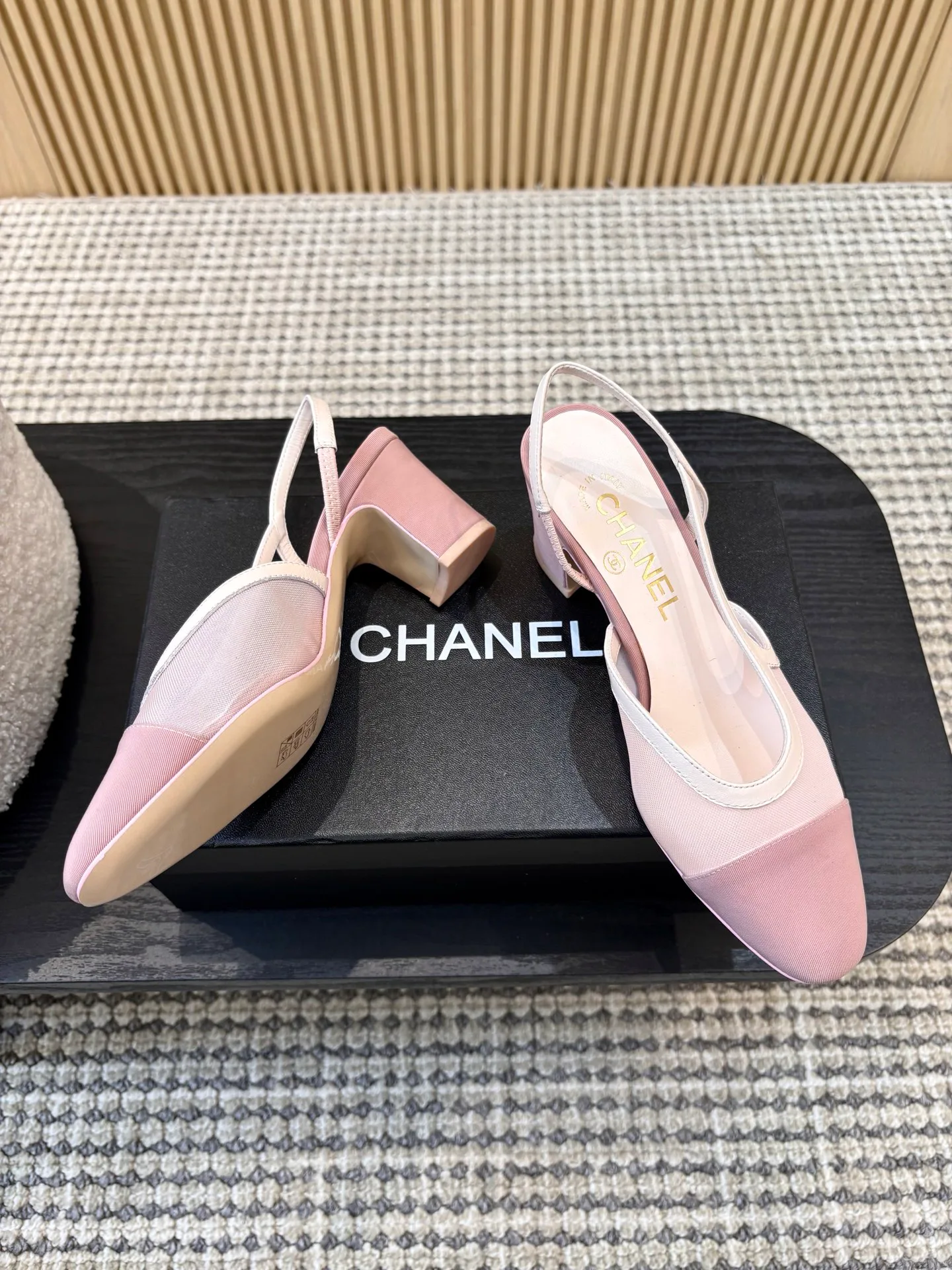 Босоножки Женские Chanel 11879210