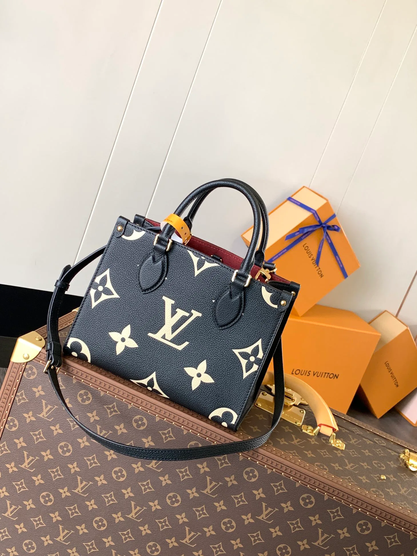 Классические Сумки Женские Louis Vuitton 18148124