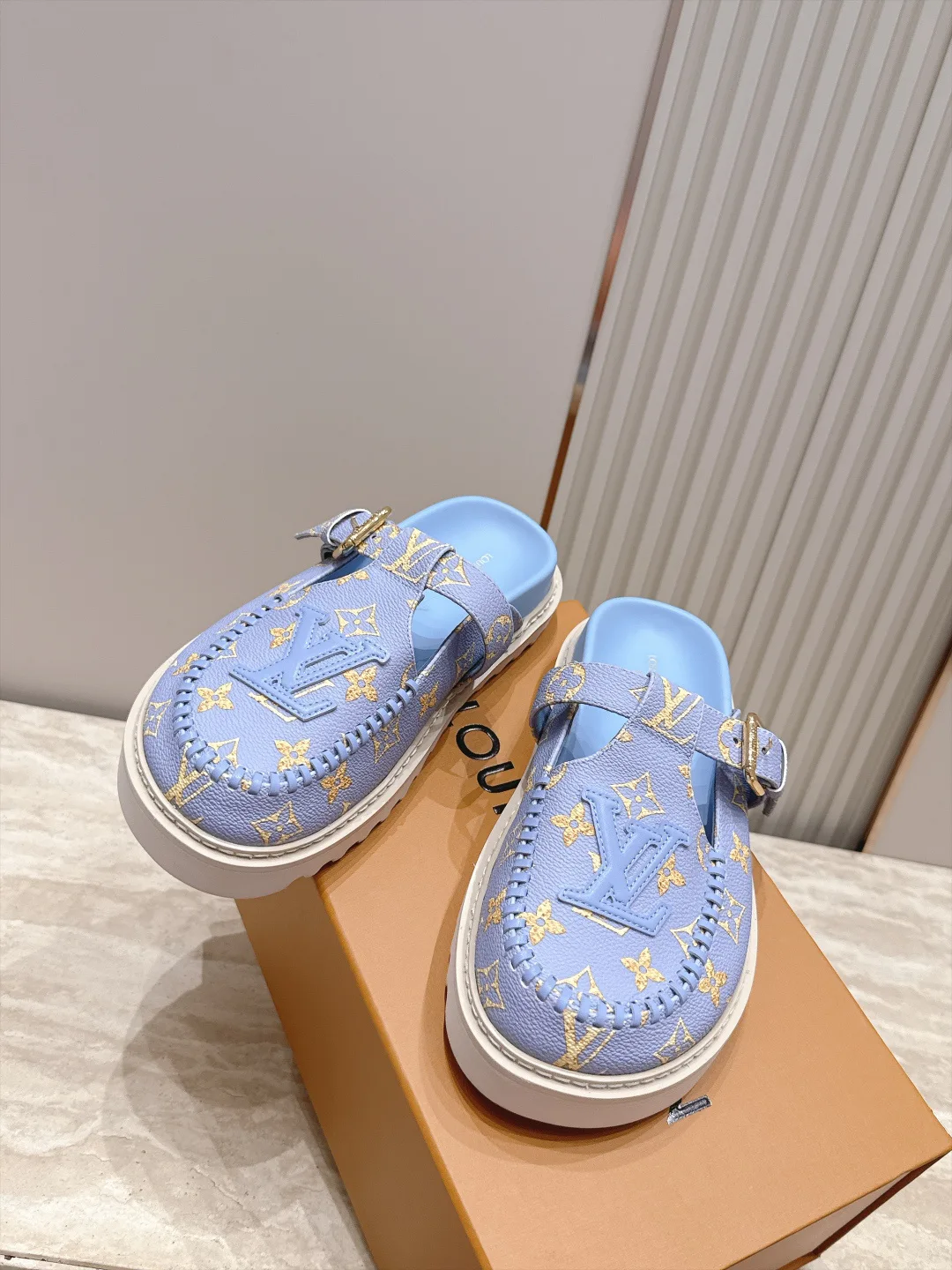 Мюли И Сабо Женские Louis Vuitton 18187132
