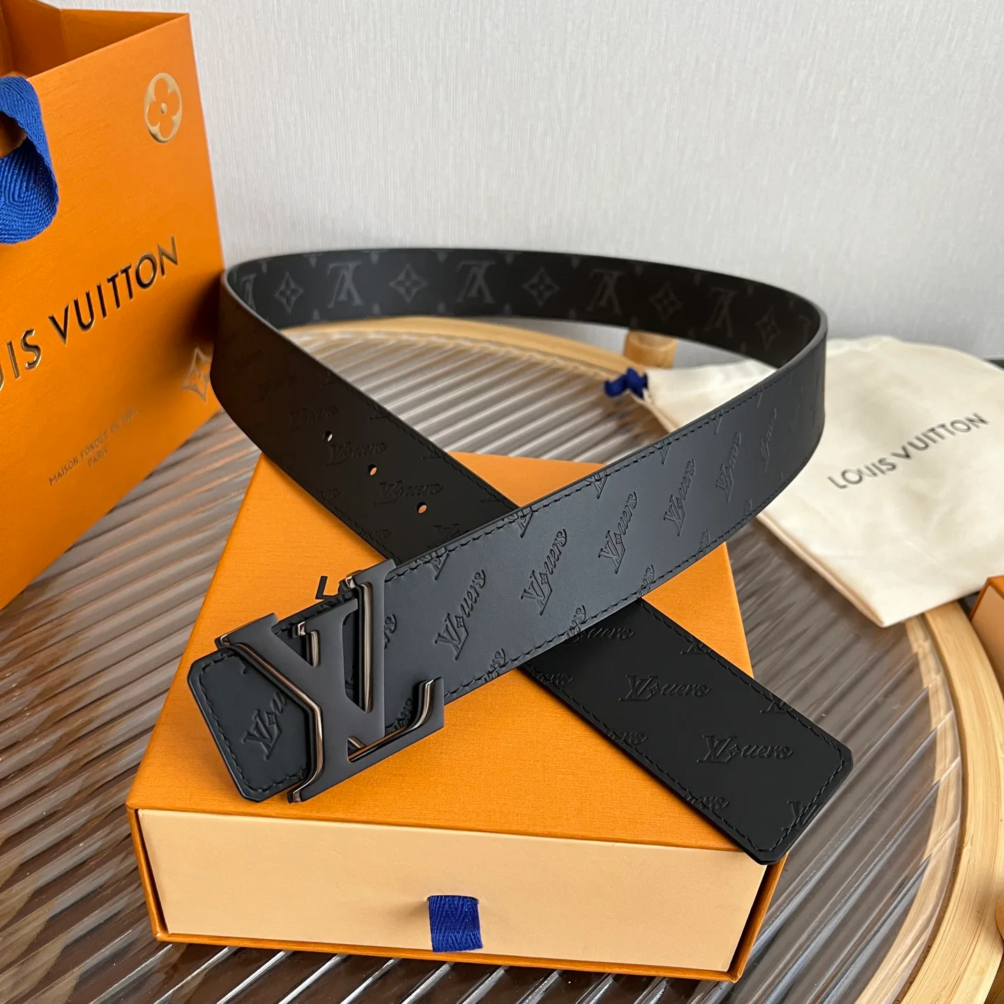 Ремни Louis Vuitton 10399066