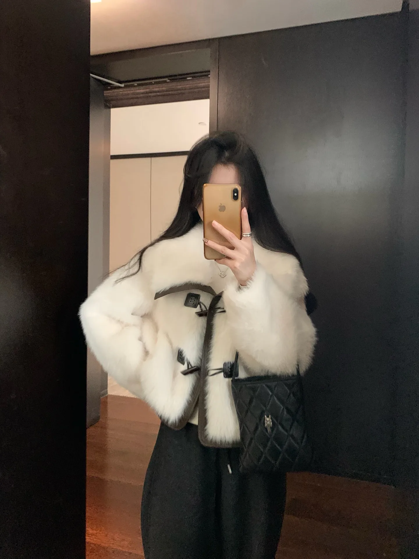 Шубы Женские Miu Miu 836007