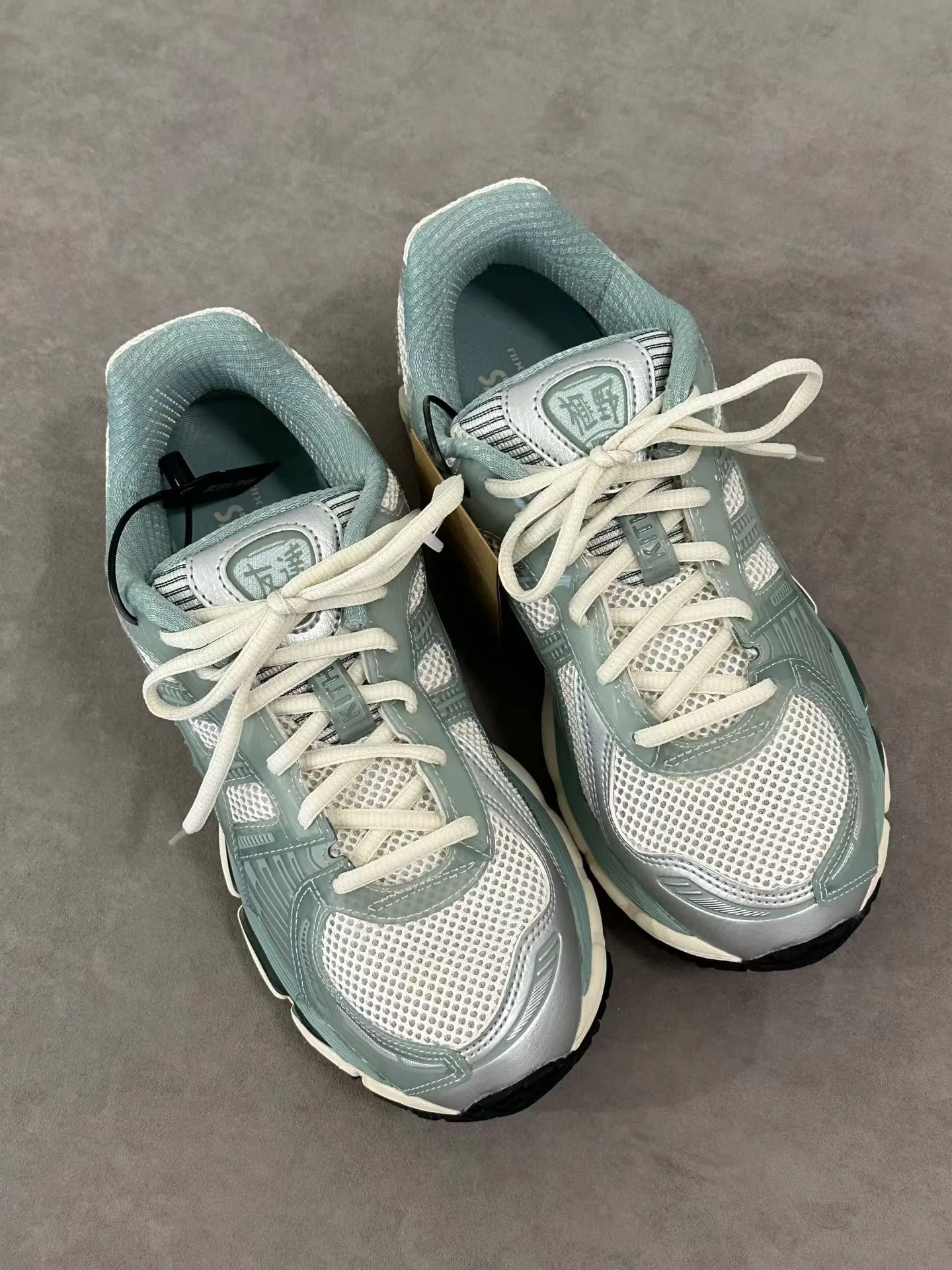 Кроссовки Женские Asics 17065409
