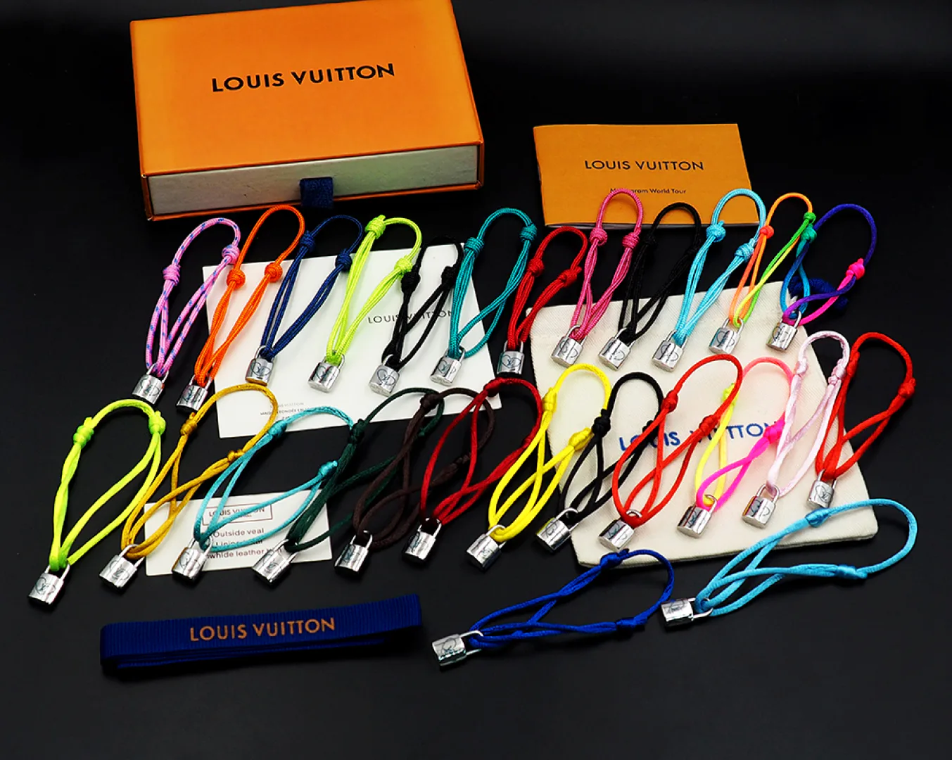 Бижутерия Louis Vuitton 82179