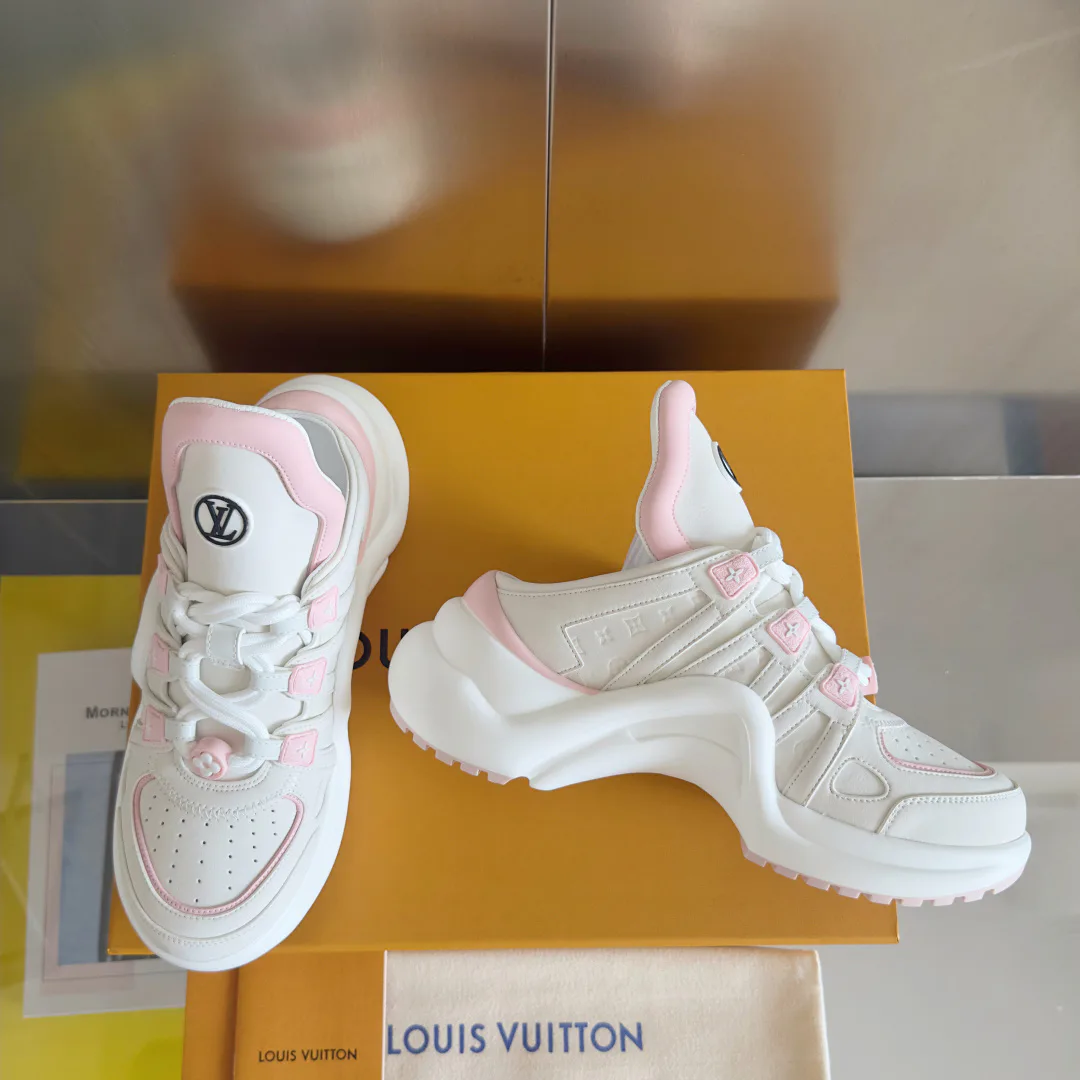 Кроссовки Женские Louis Vuitton 10273367