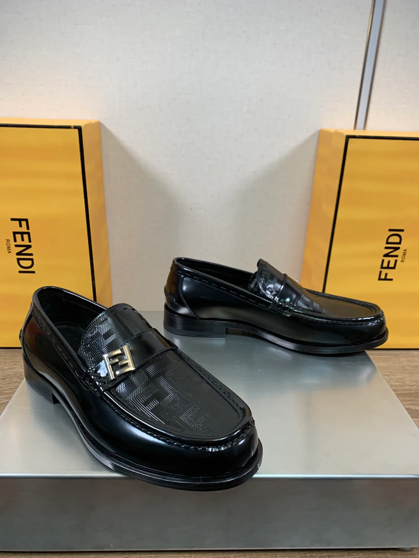 Лоферы И Туфли Мужские Fendi 957486