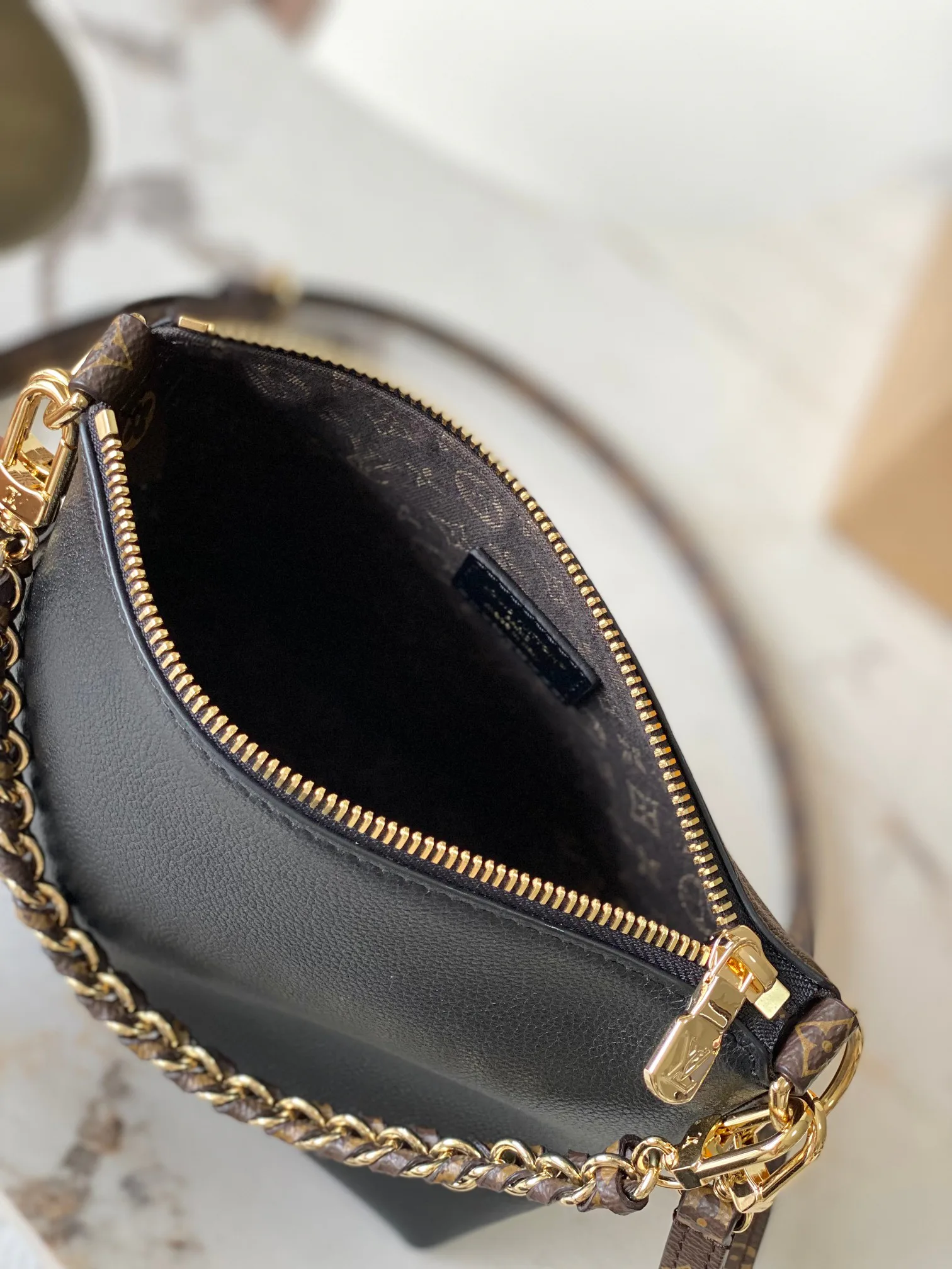Классические Сумки Женские Louis Vuitton 18170485