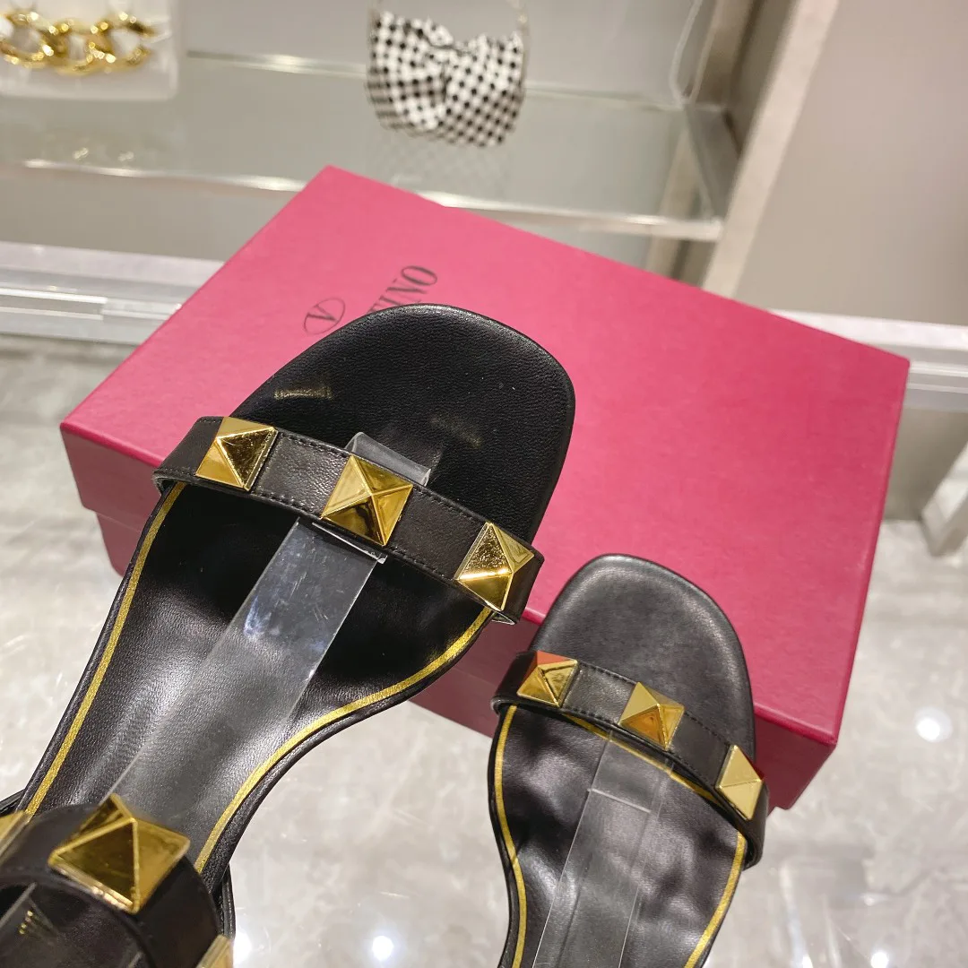 Босоножки Женские Valentino 17956834