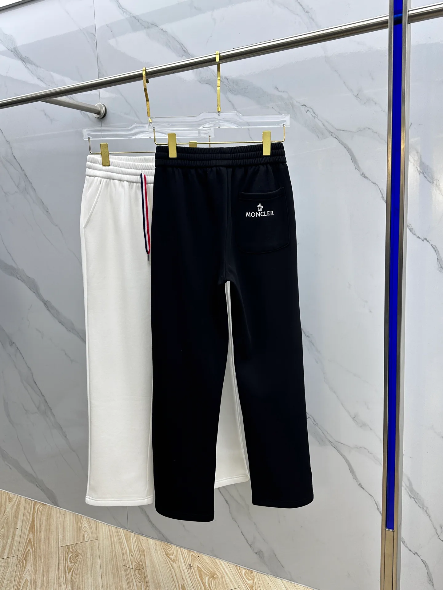 Брюки Мужские Moncler 18246679