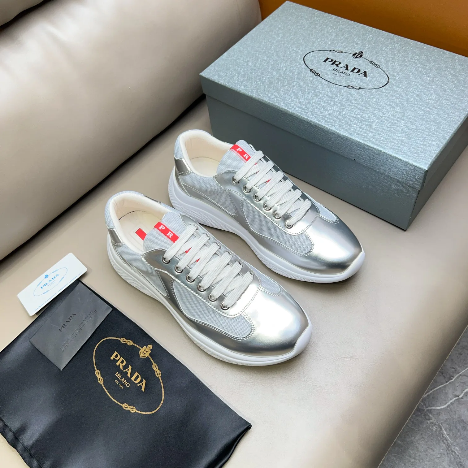 Кроссовки Женские Prada 17636250