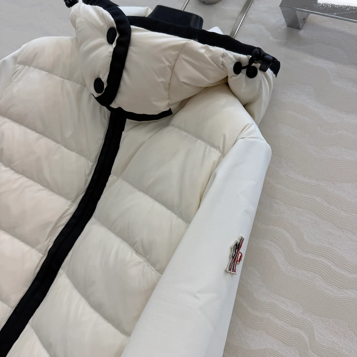 Куртки И Пуховики Женские Moncler 19698105