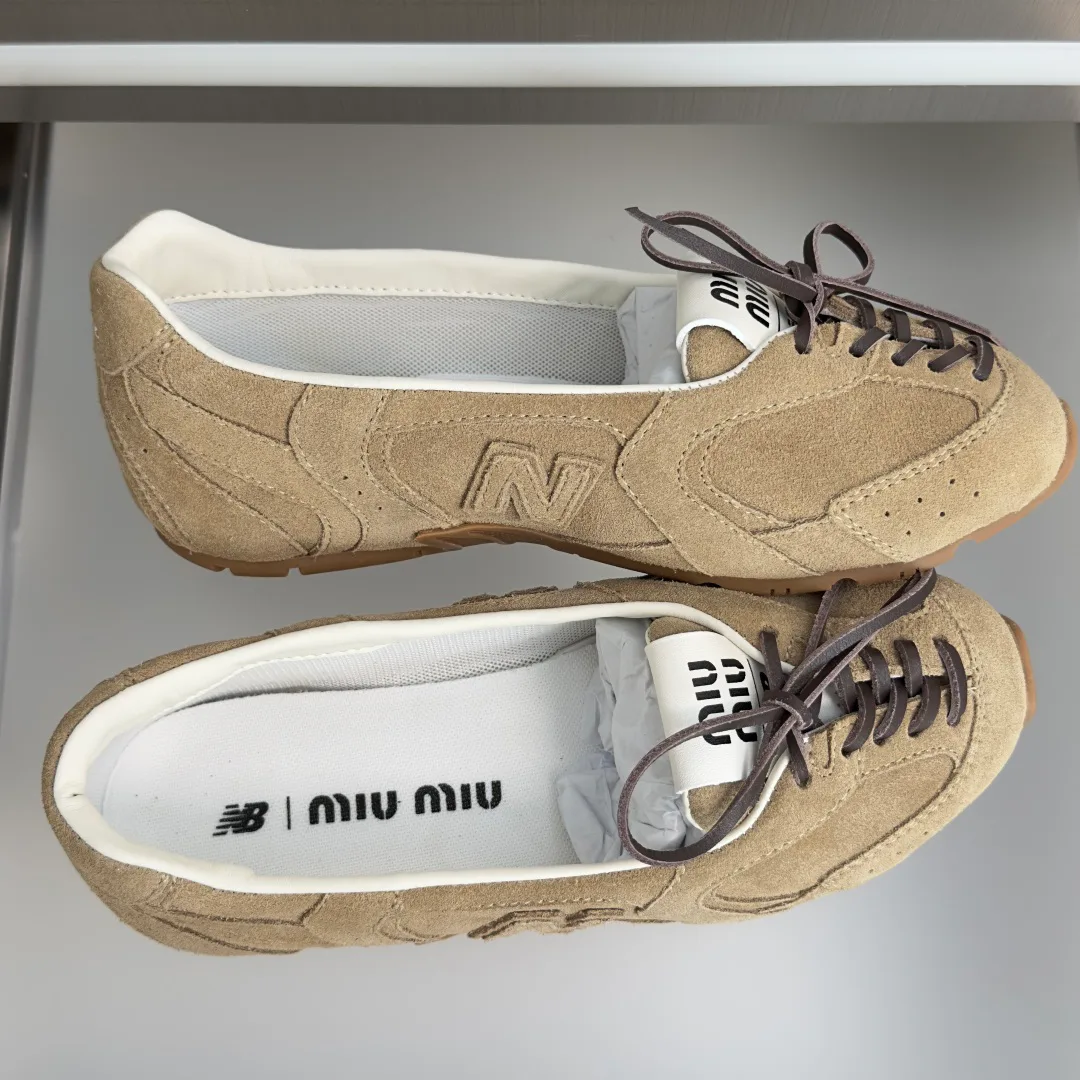 Кроссовки Женские Miu Miu 17950433