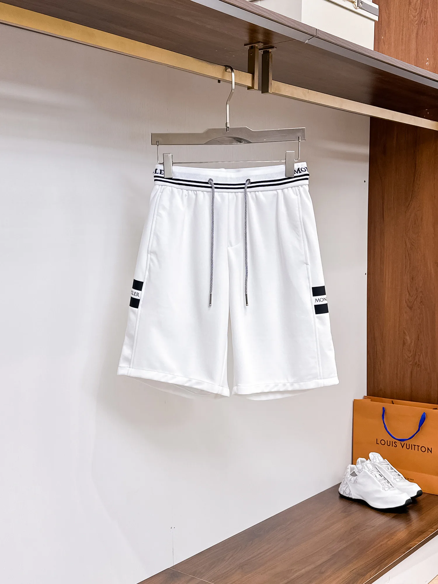 Шорты Мужские Moncler 13417633