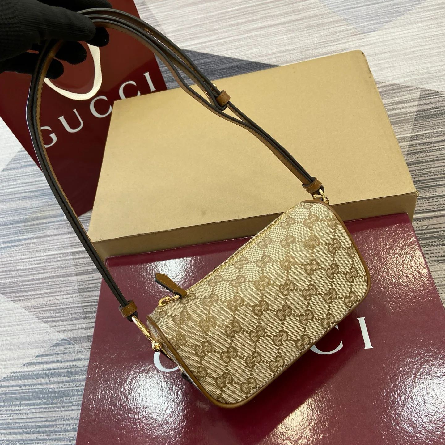 Классические Сумки Женские Gucci 11704002