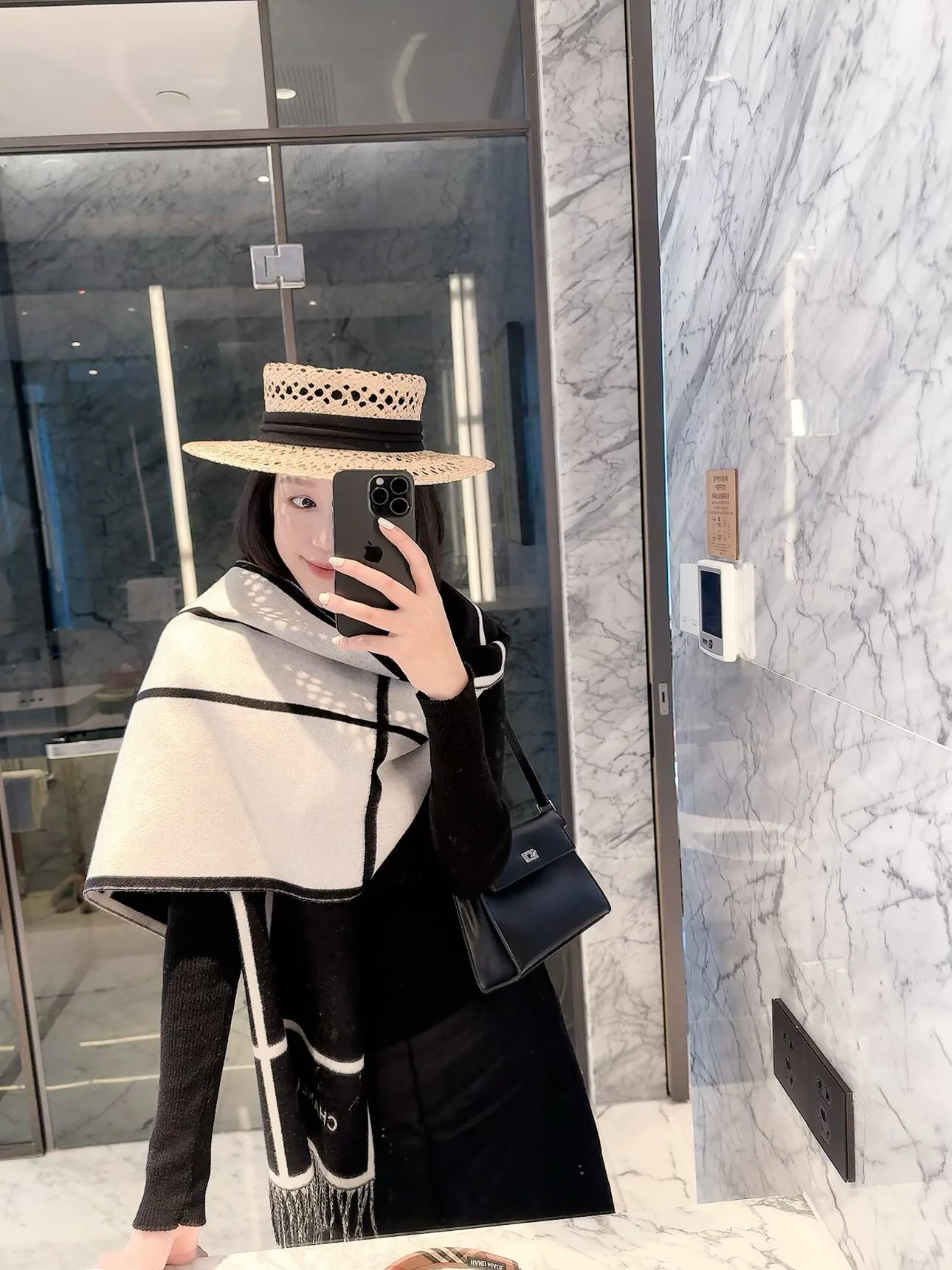 Шарфы Chanel 18322577