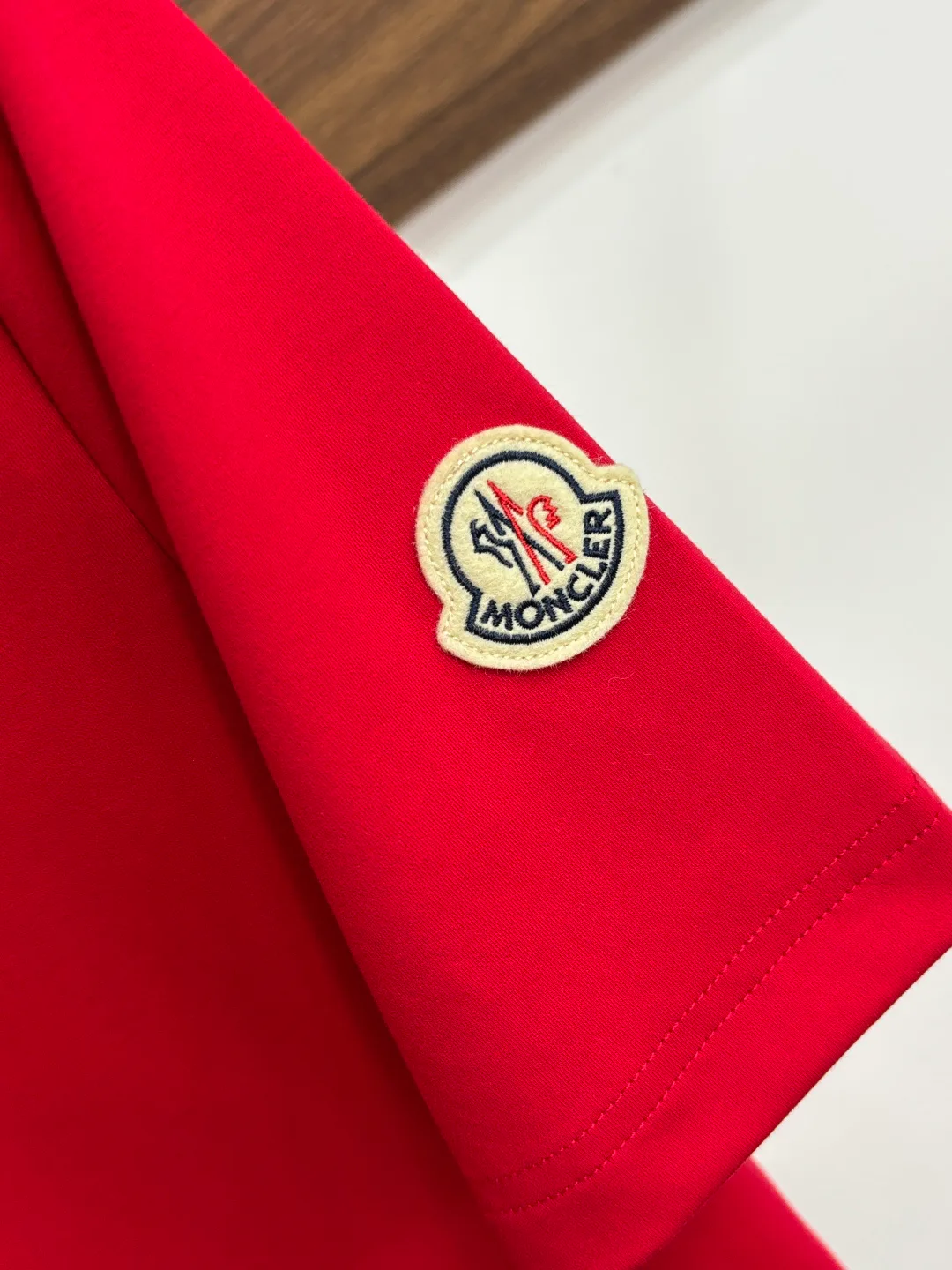 Футболки Женские Moncler 11000518