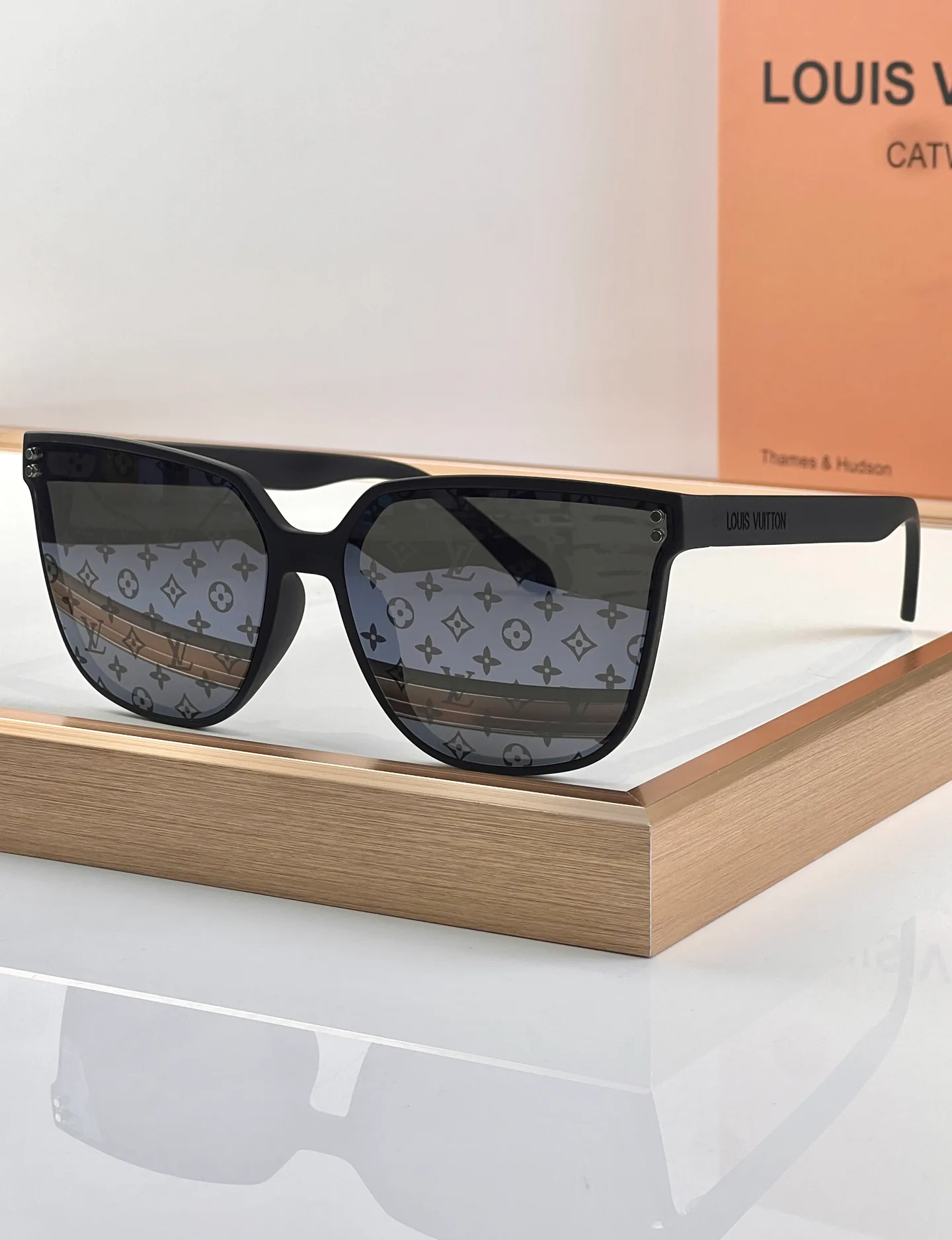 Клатчи Женские Louis Vuitton 13434205