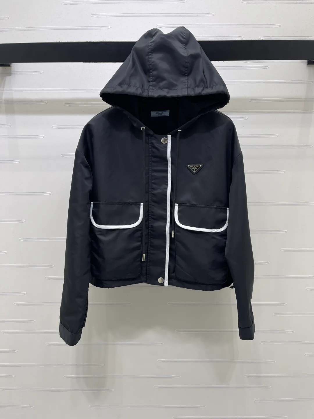 Куртки И Пуховики Женские Prada 18038732