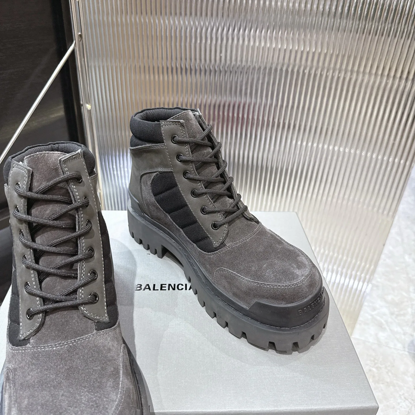 Ботинки Мужские Balenciaga 18598041
