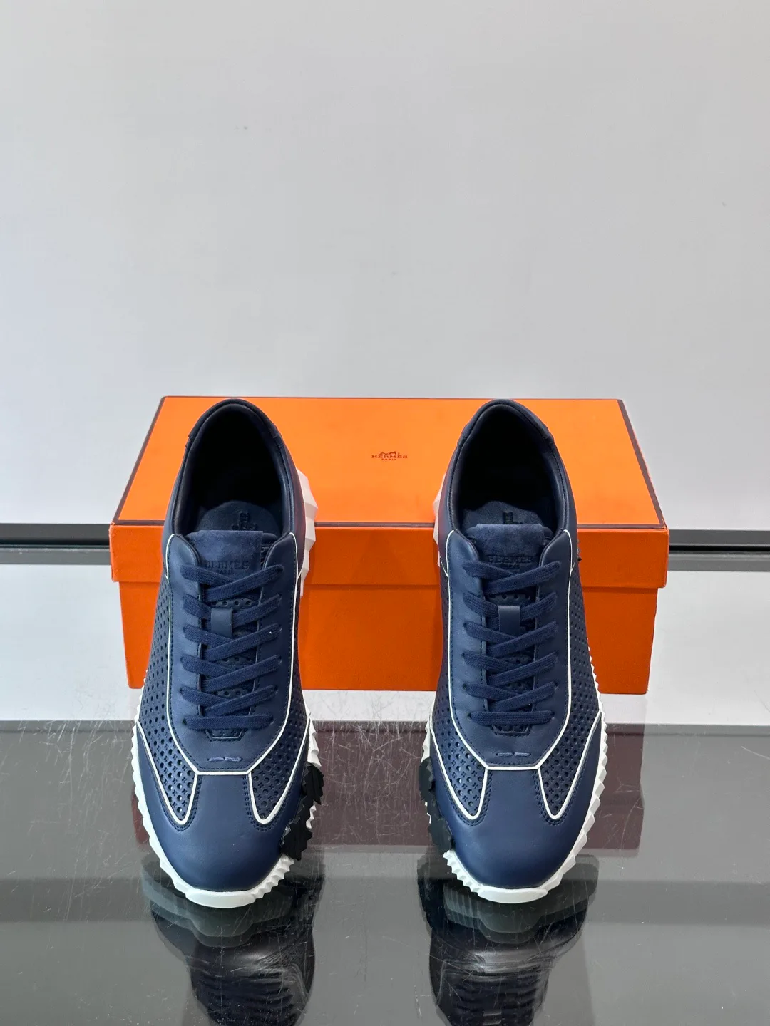 Кроссовки Женские Hermes 18102088