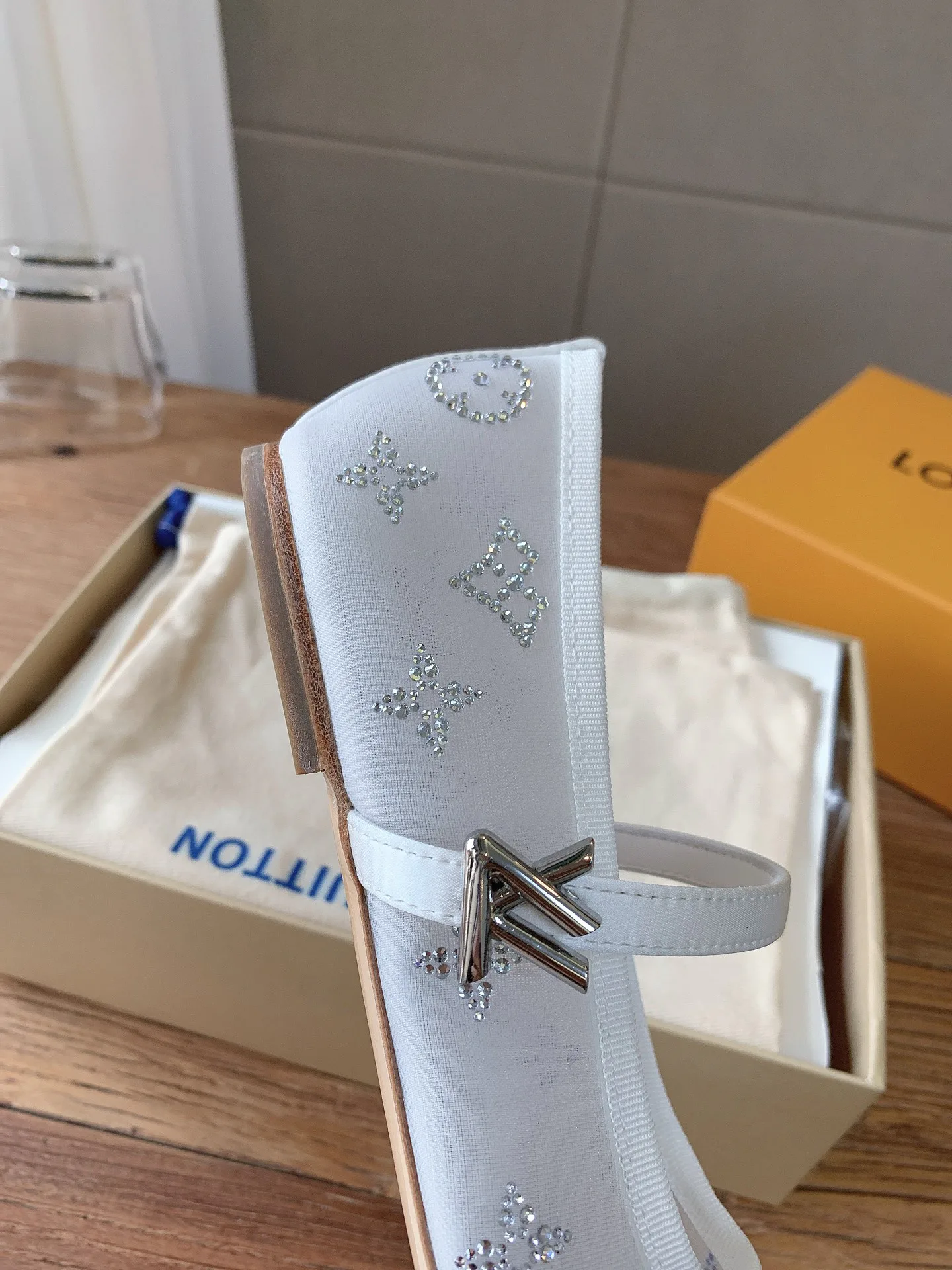 Балетки Женские Louis Vuitton 18365398