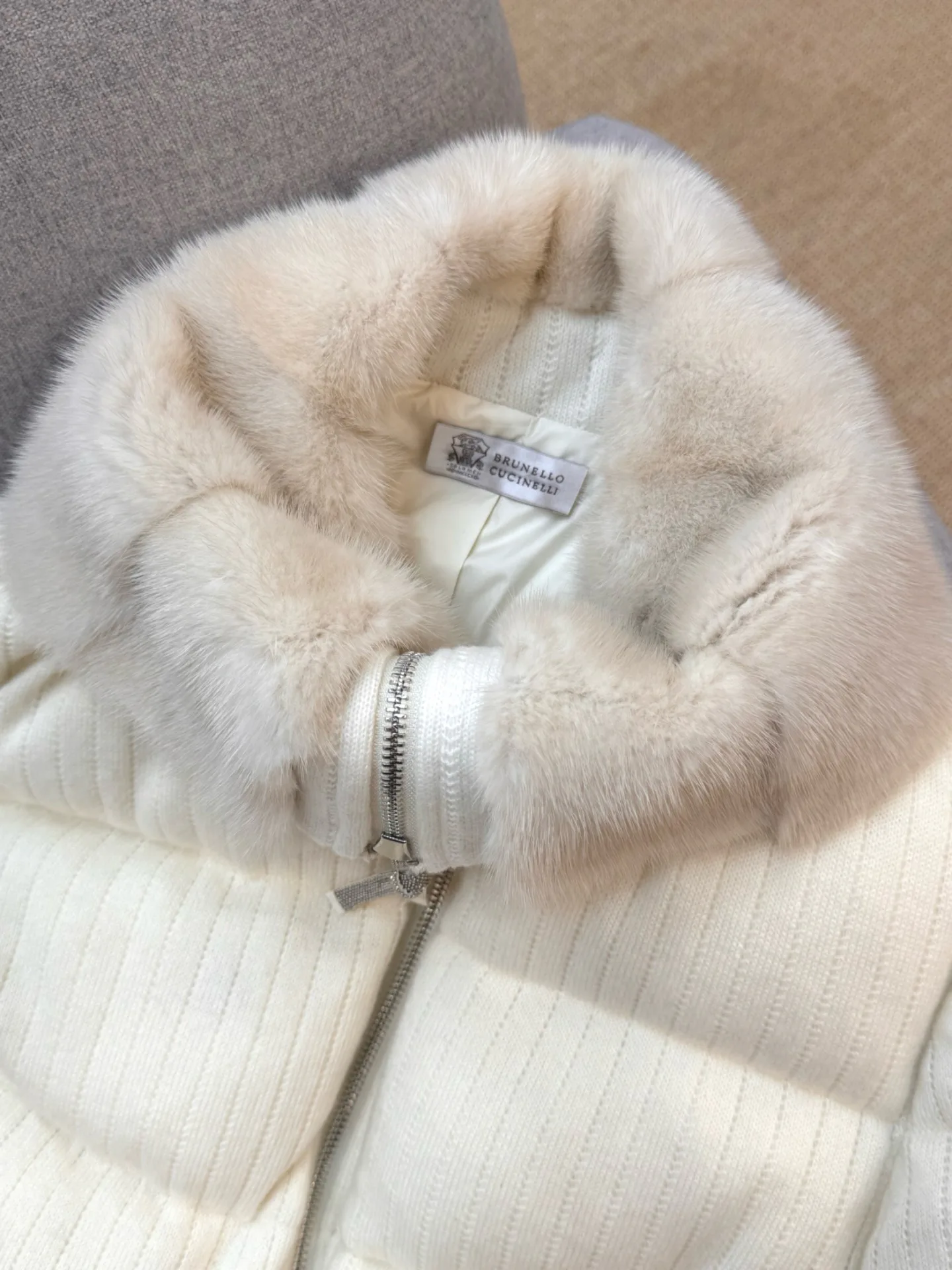 Куртки И Пуховики Женские Brunello Cucinelli 18106336